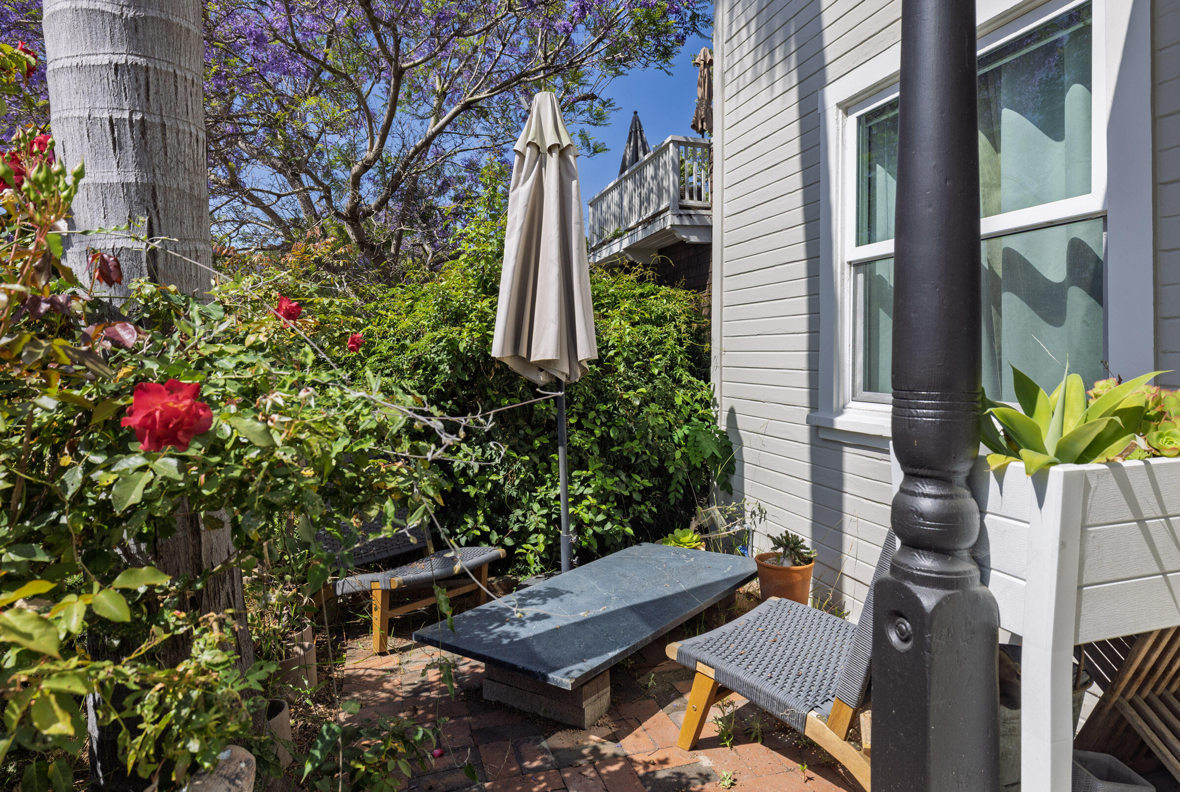 308 W De La Guerra Street