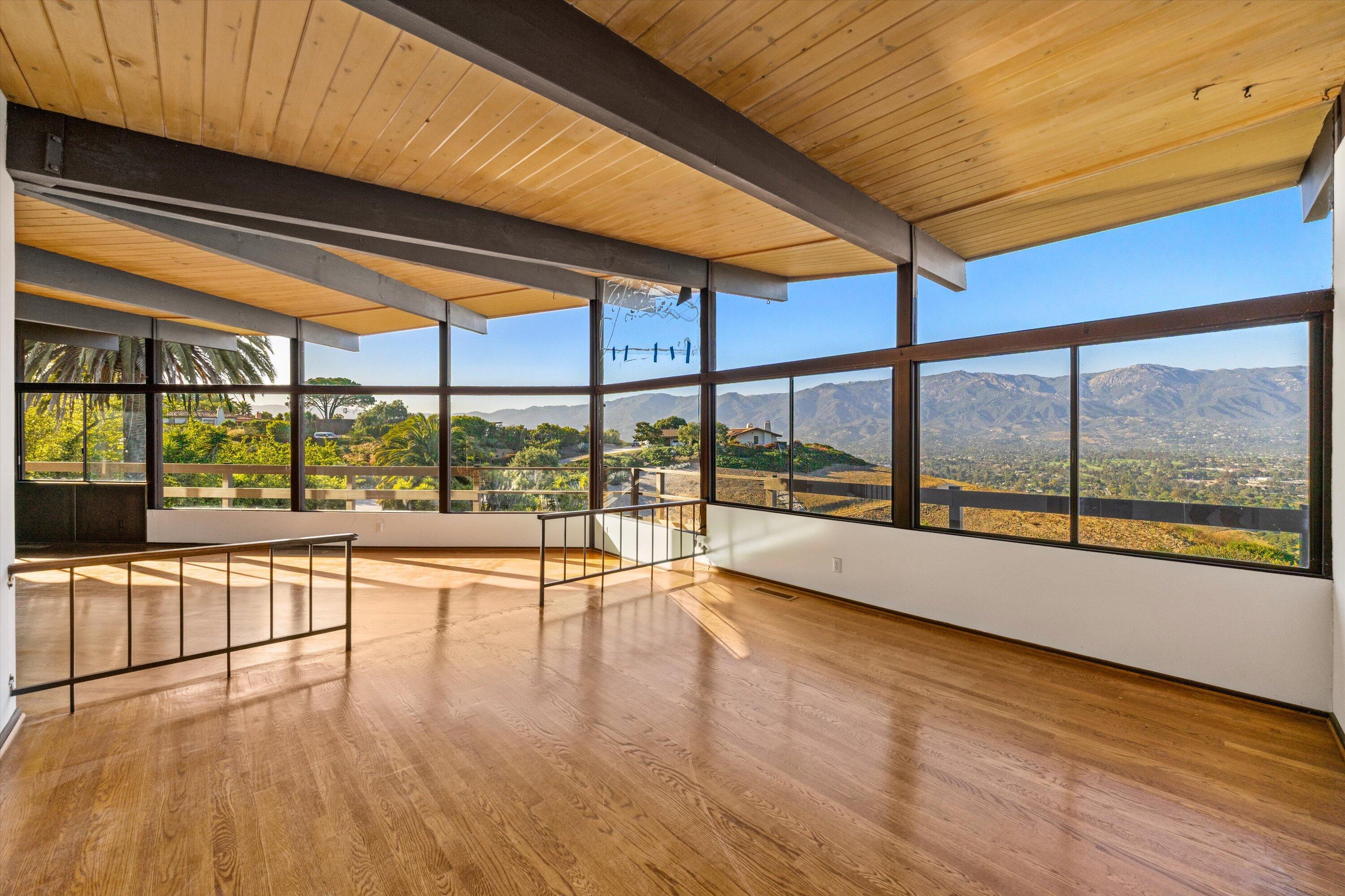 Santa Barbara, California 93109, United States, 3 Bedrooms Bedrooms, ,4 BathroomsBathrooms,Residential,Active,163109