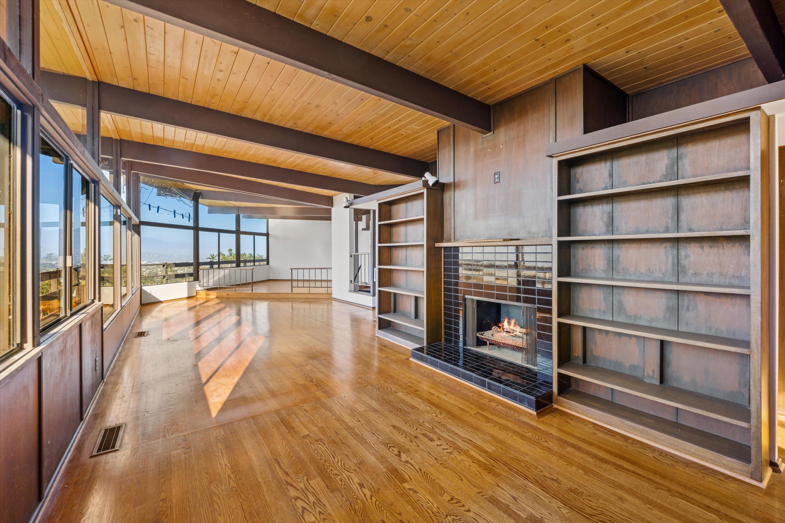 Santa Barbara, California 93109, United States, 3 Bedrooms Bedrooms, ,4 BathroomsBathrooms,Residential,Active,163109