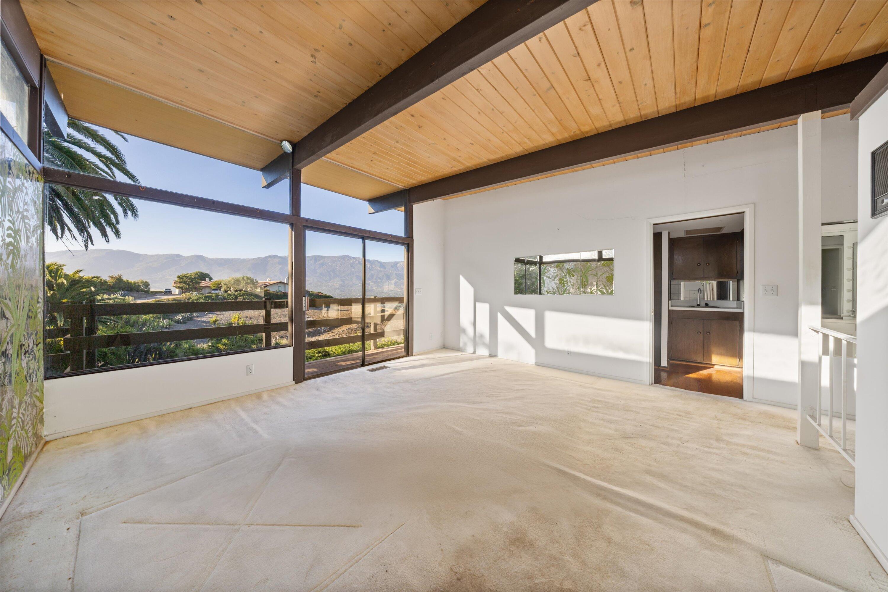 Santa Barbara, California 93109, United States, 3 Bedrooms Bedrooms, ,4 BathroomsBathrooms,Residential,Active,163109