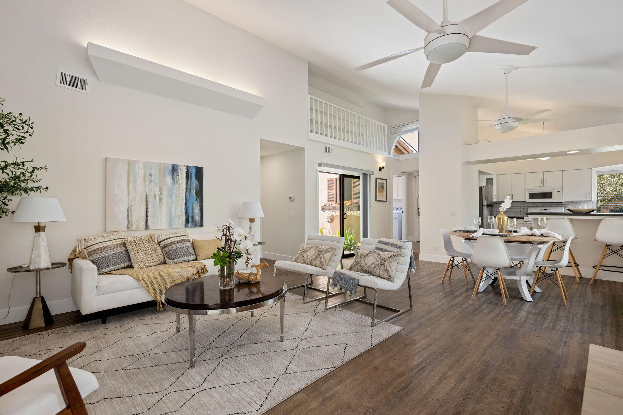 Santa Barbara, California 93111, United States, 2 Bedrooms Bedrooms, ,2 BathroomsBathrooms,Residential,Pending,129718