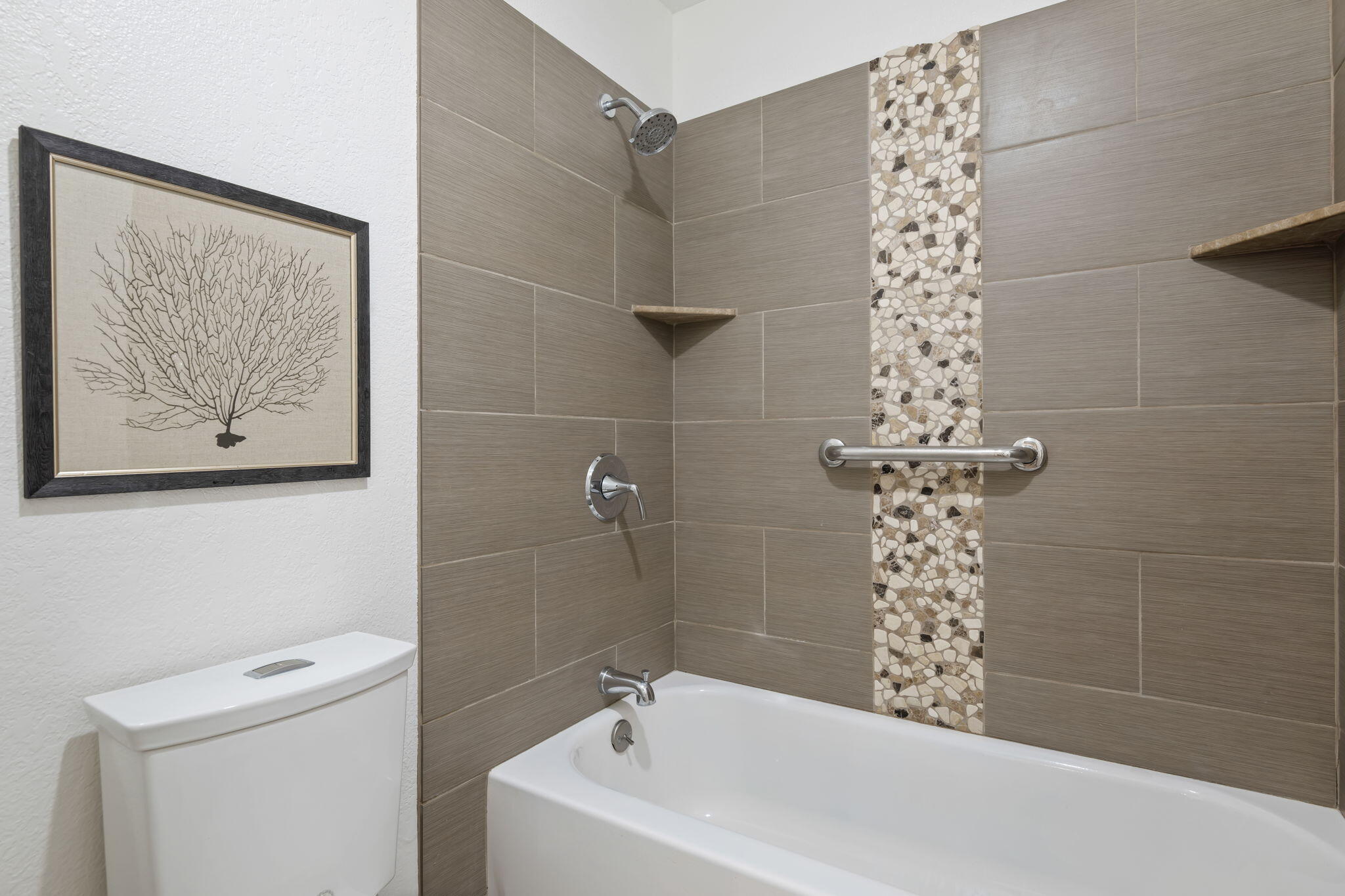 Santa Barbara, California 93111, United States, 2 Bedrooms Bedrooms, ,2 BathroomsBathrooms,Residential,Pending,129718