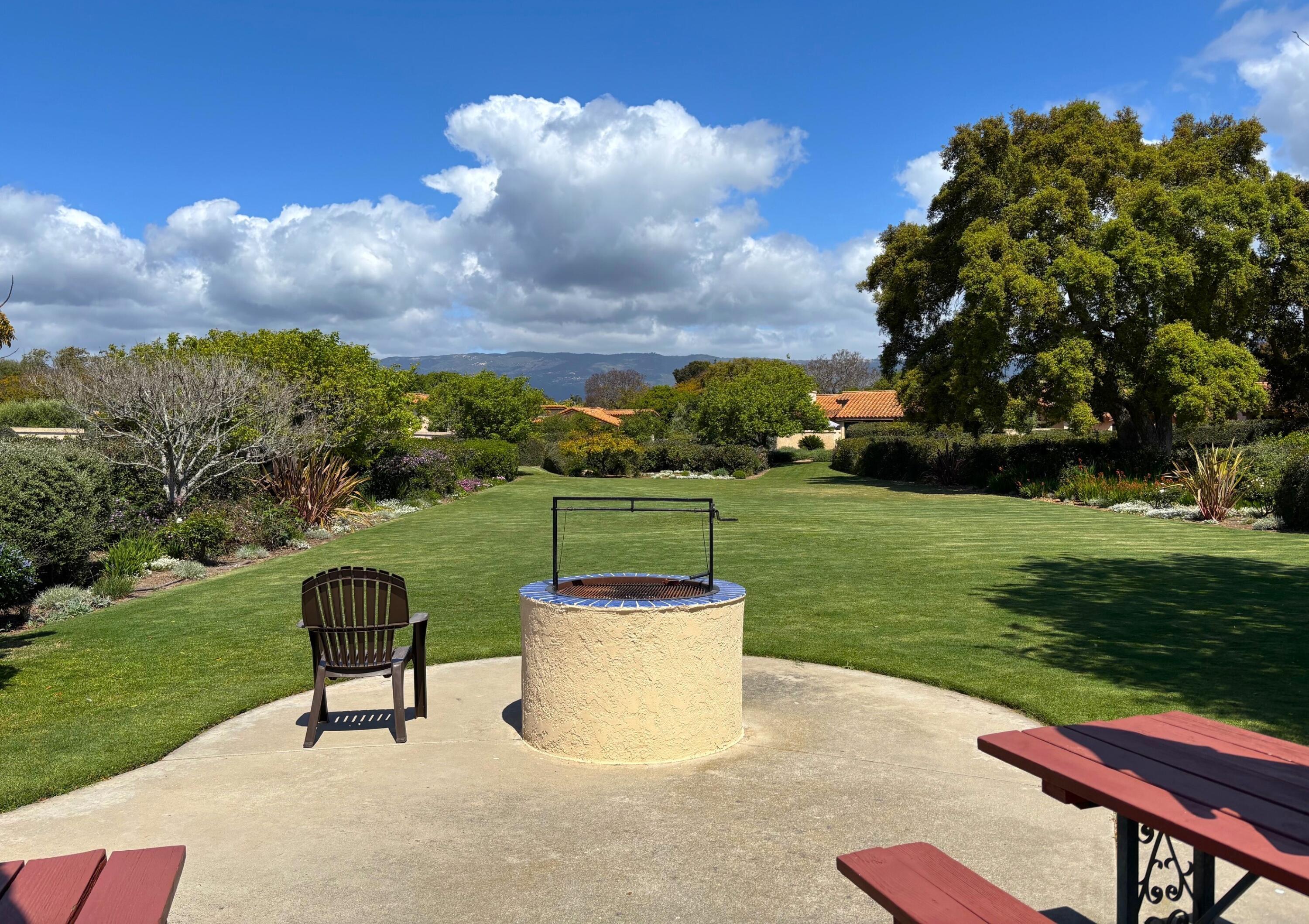 Santa Barbara, California 93111, United States, 2 Bedrooms Bedrooms, ,2 BathroomsBathrooms,Residential,Pending,129718