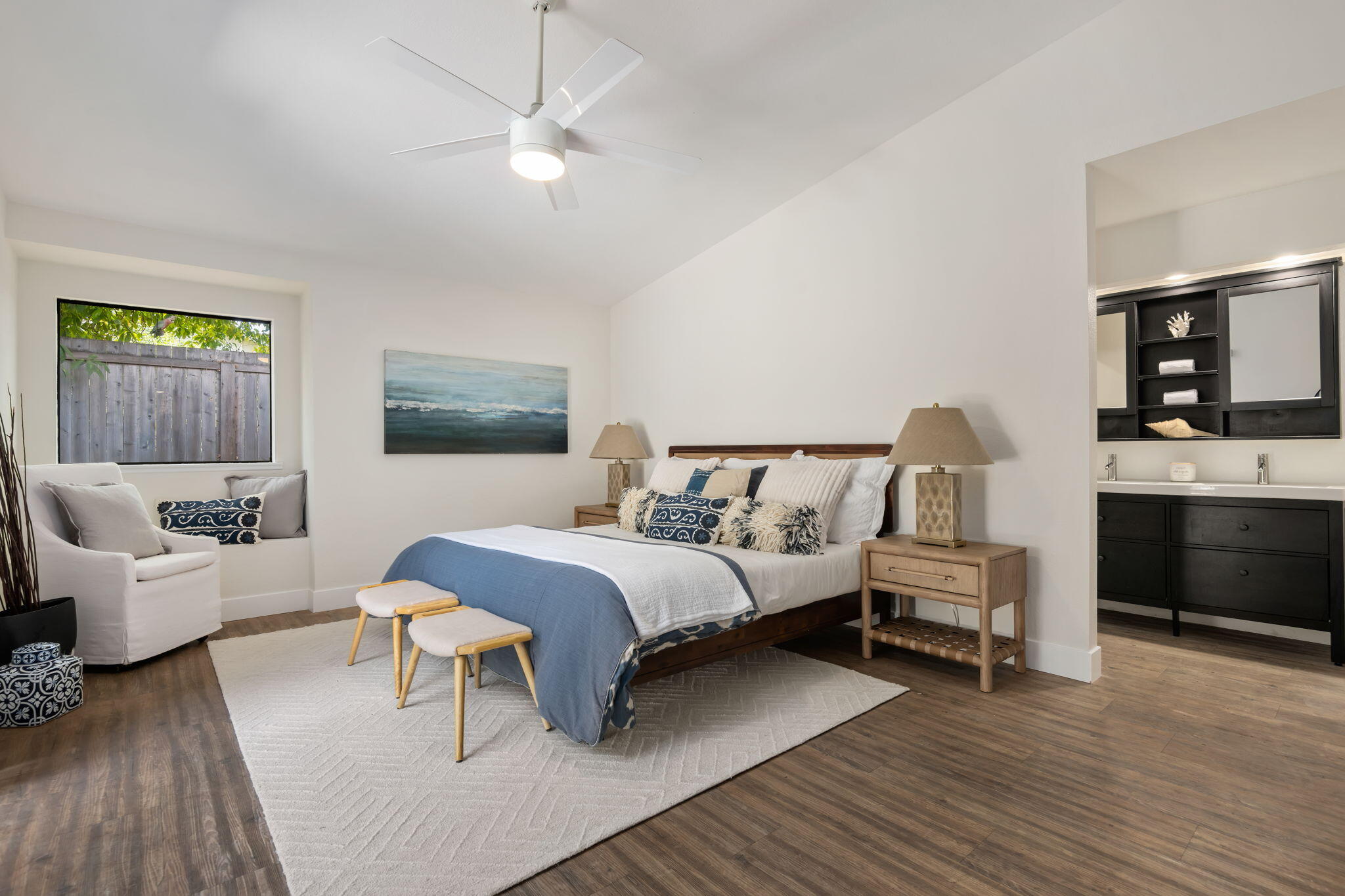 Santa Barbara, California 93111, United States, 2 Bedrooms Bedrooms, ,2 BathroomsBathrooms,Residential,Pending,129718