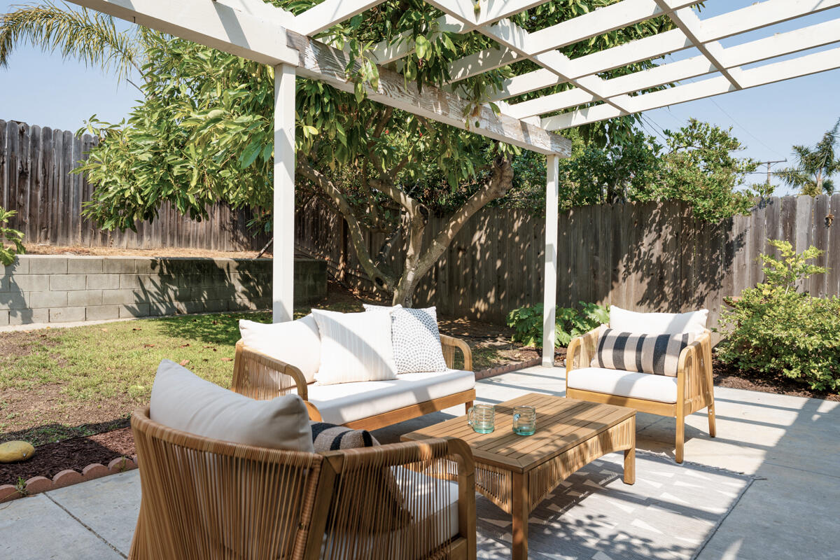 Goleta, California 93117, United States, 3 Bedrooms Bedrooms, ,2 BathroomsBathrooms,Residential,Pending,189453