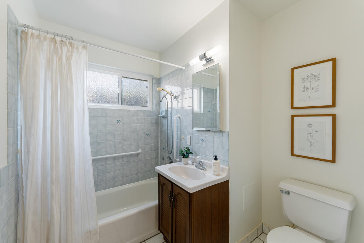 Goleta, California 93117, United States, 3 Bedrooms Bedrooms, ,2 BathroomsBathrooms,Residential,Pending,189453