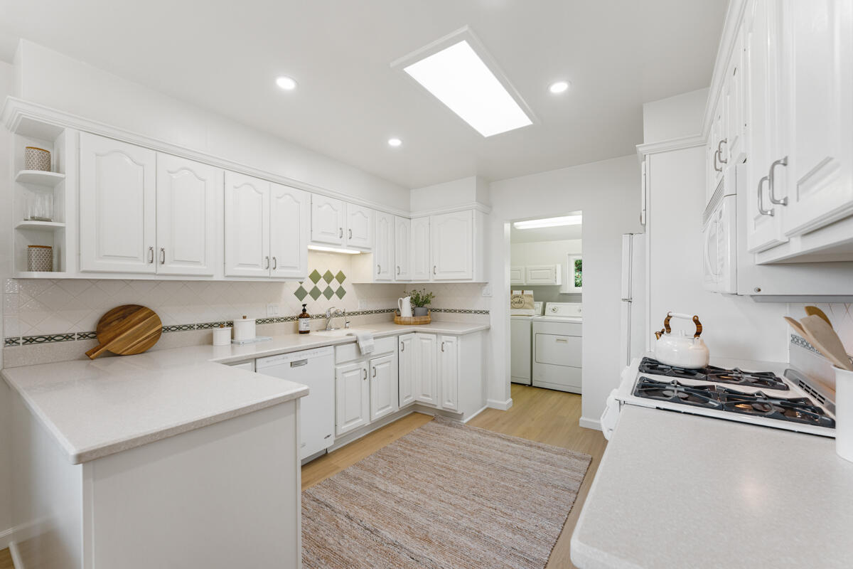 Goleta, California 93117, United States, 3 Bedrooms Bedrooms, ,2 BathroomsBathrooms,Residential,Pending,189453