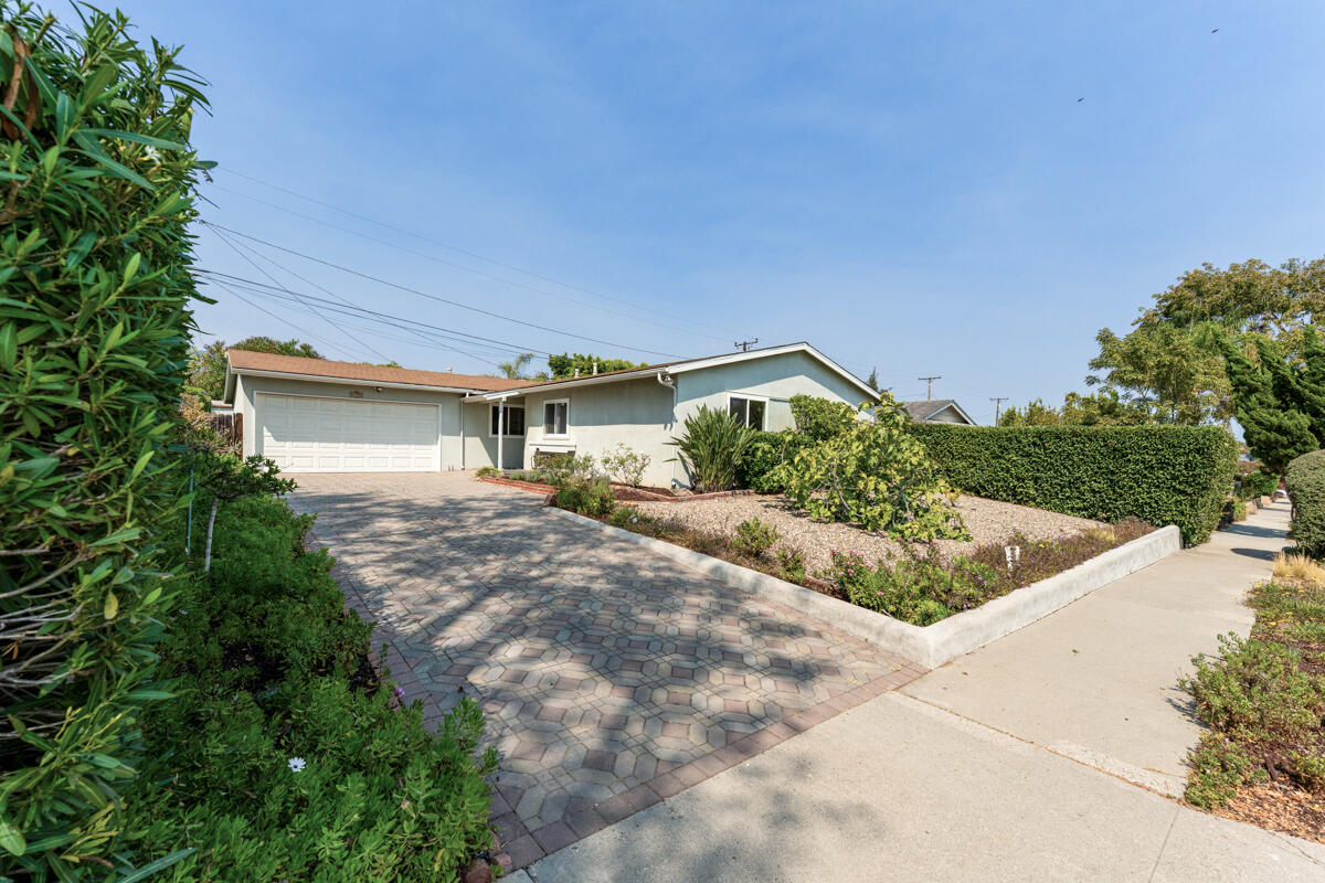 Goleta, California 93117, United States, 3 Bedrooms Bedrooms, ,2 BathroomsBathrooms,Residential,Pending,189453