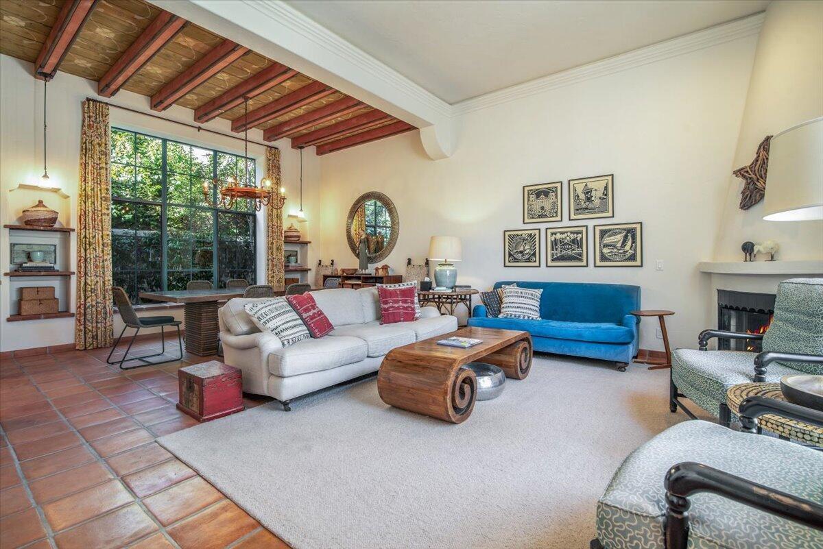 Santa Barbara, California 93101, United States, 3 Bedrooms Bedrooms, ,3 BathroomsBathrooms,Residential,Active,95542