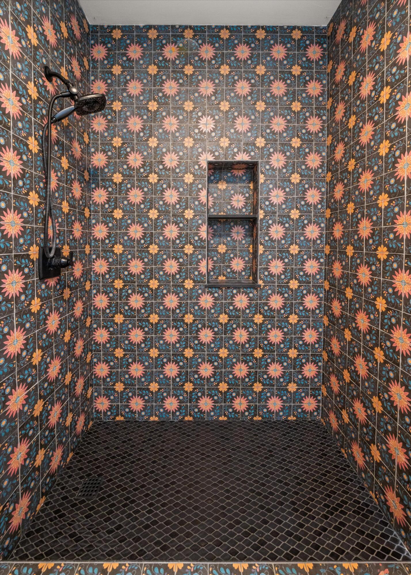 Santa Barbara, California 93105, United States, 5 Bedrooms Bedrooms, ,5 BathroomsBathrooms,Residential,Active,142843