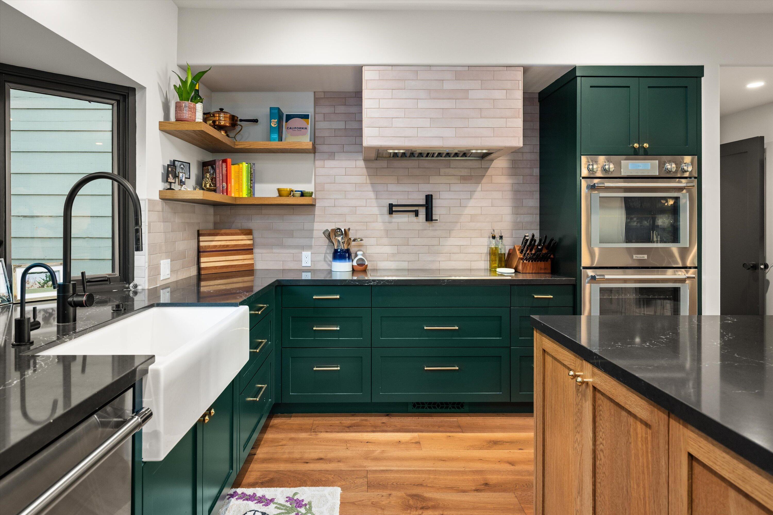 Santa Barbara, California 93105, United States, 5 Bedrooms Bedrooms, ,5 BathroomsBathrooms,Residential,Active,142843