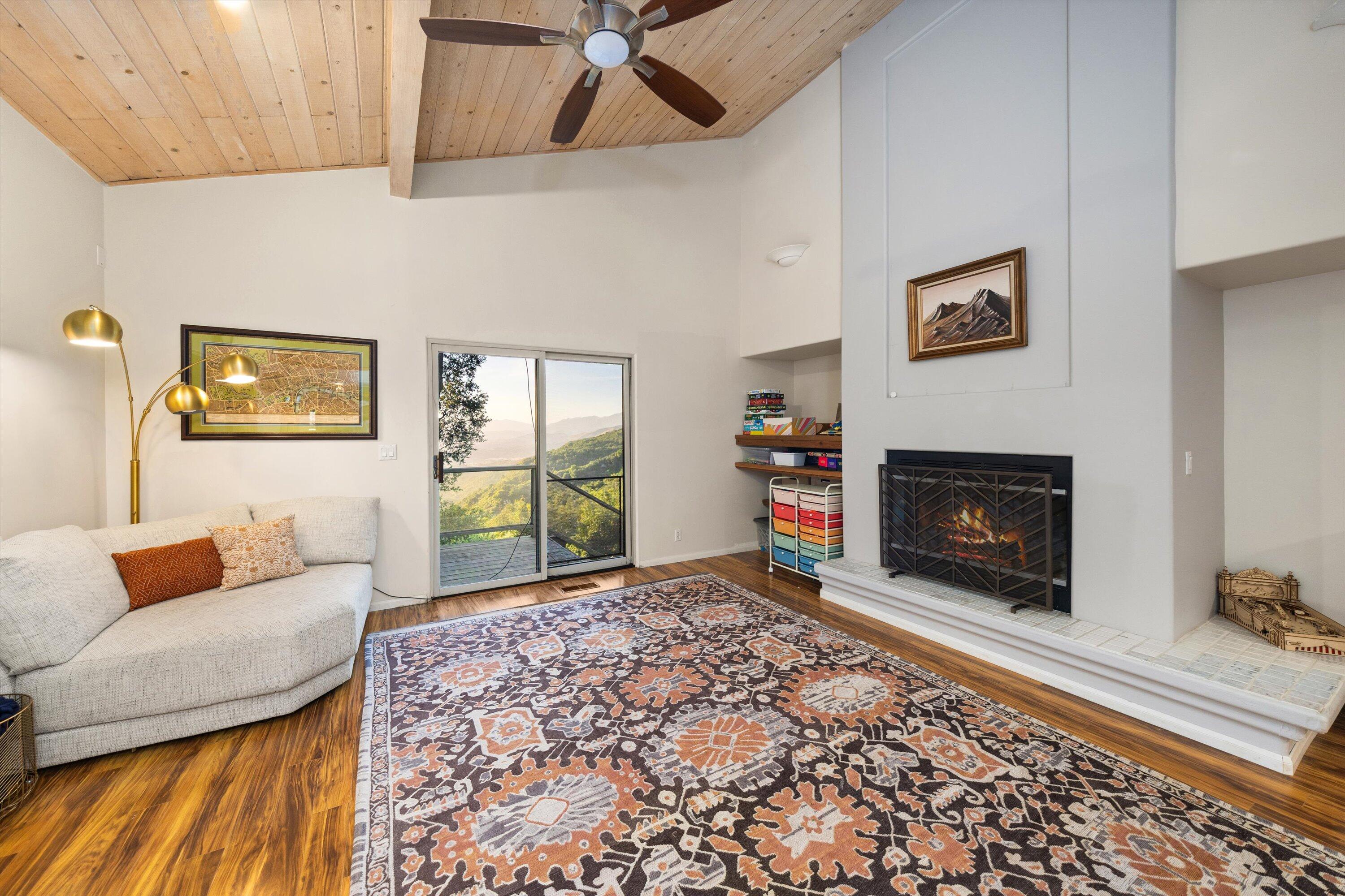 Santa Barbara, California 93105, United States, 5 Bedrooms Bedrooms, ,5 BathroomsBathrooms,Residential,Active,142843