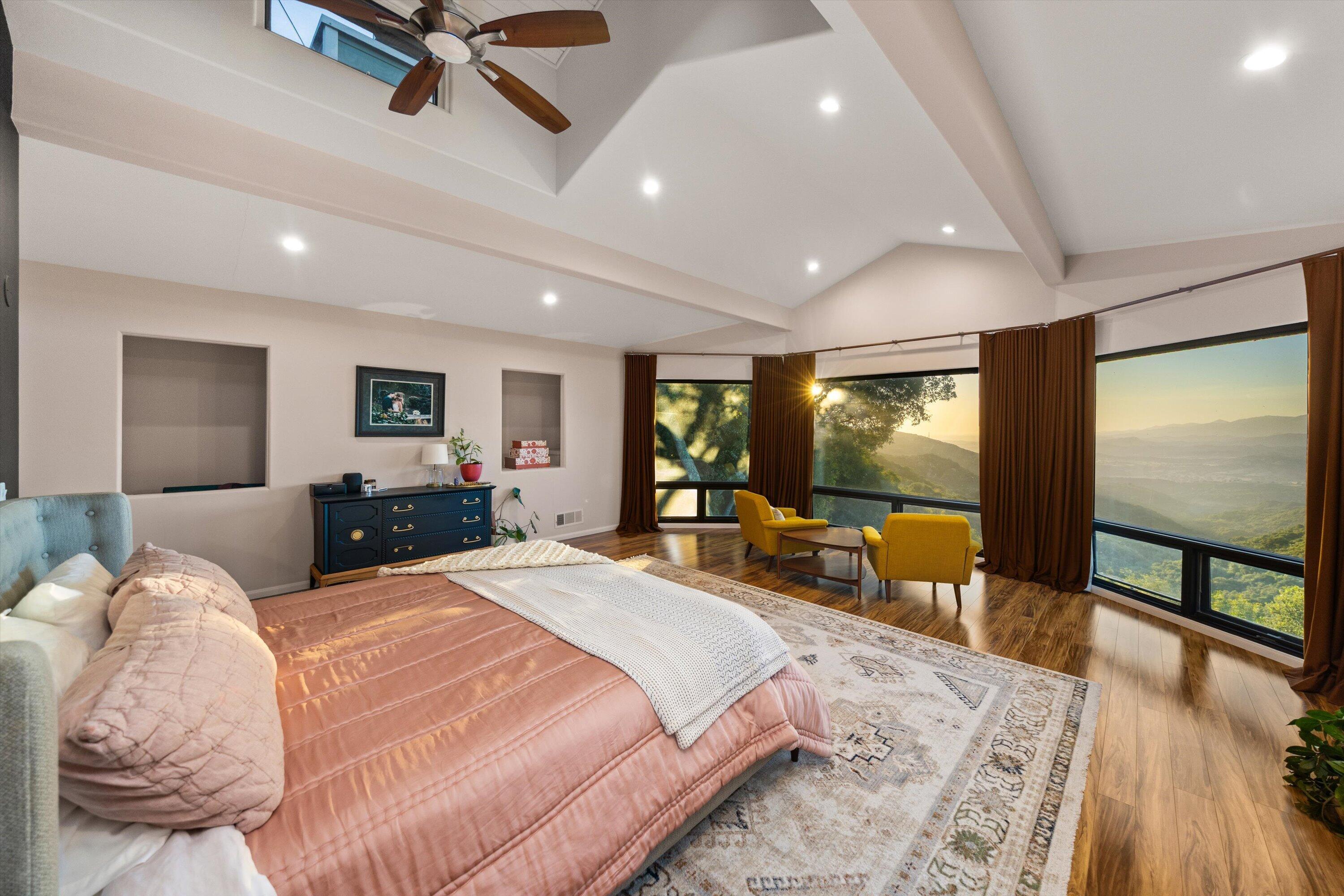 Santa Barbara, California 93105, United States, 5 Bedrooms Bedrooms, ,5 BathroomsBathrooms,Residential,Active,142843