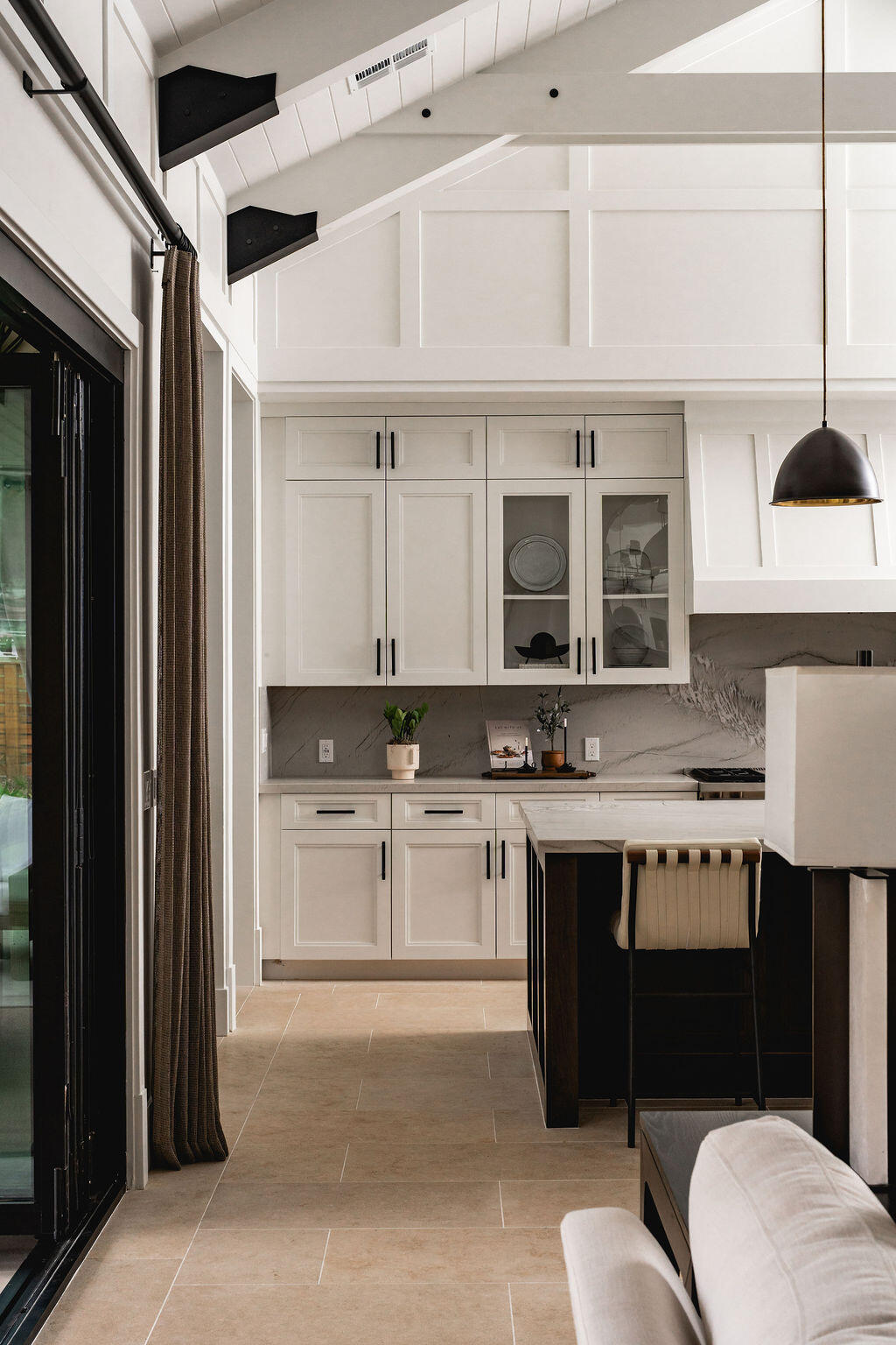 Santa Barbara, California 93013, United States, 3 Bedrooms Bedrooms, ,4 BathroomsBathrooms,Residential,Active,139393