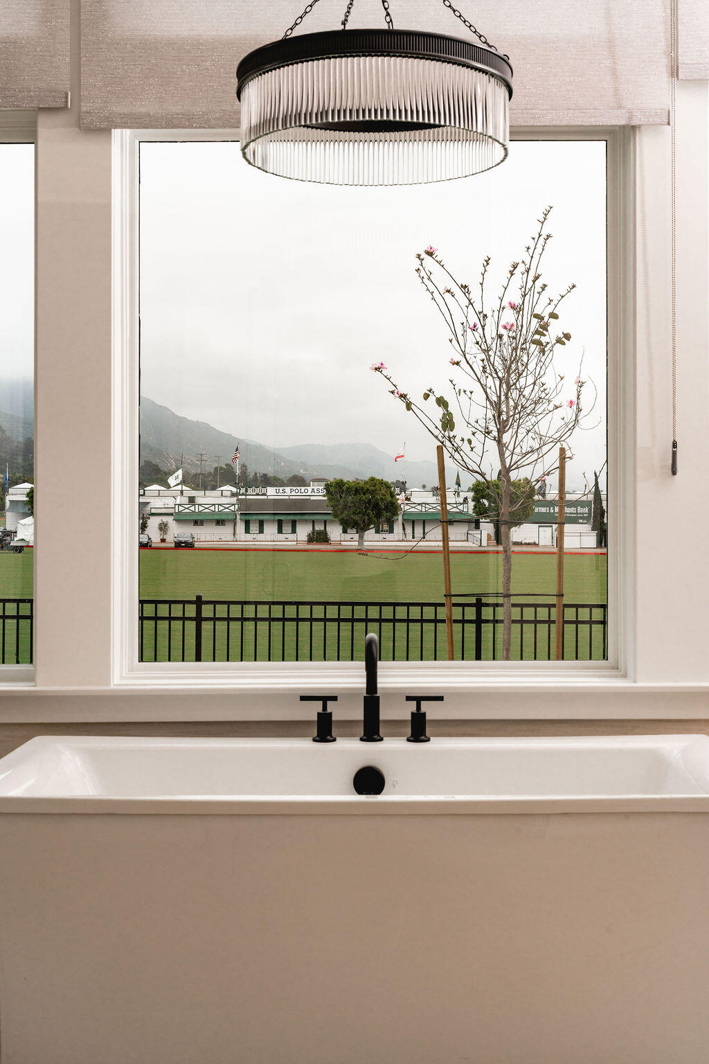 Santa Barbara, California 93013, United States, 3 Bedrooms Bedrooms, ,4 BathroomsBathrooms,Residential,Active,139393