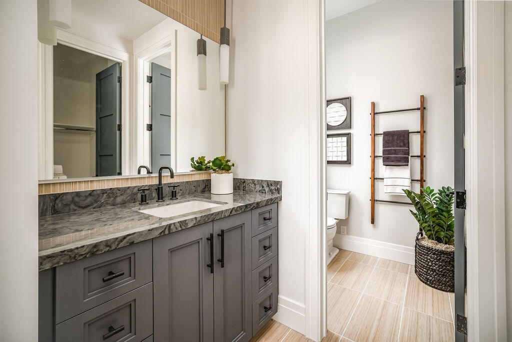 Santa Barbara, California 93013, United States, 3 Bedrooms Bedrooms, ,4 BathroomsBathrooms,Residential,Active,139393