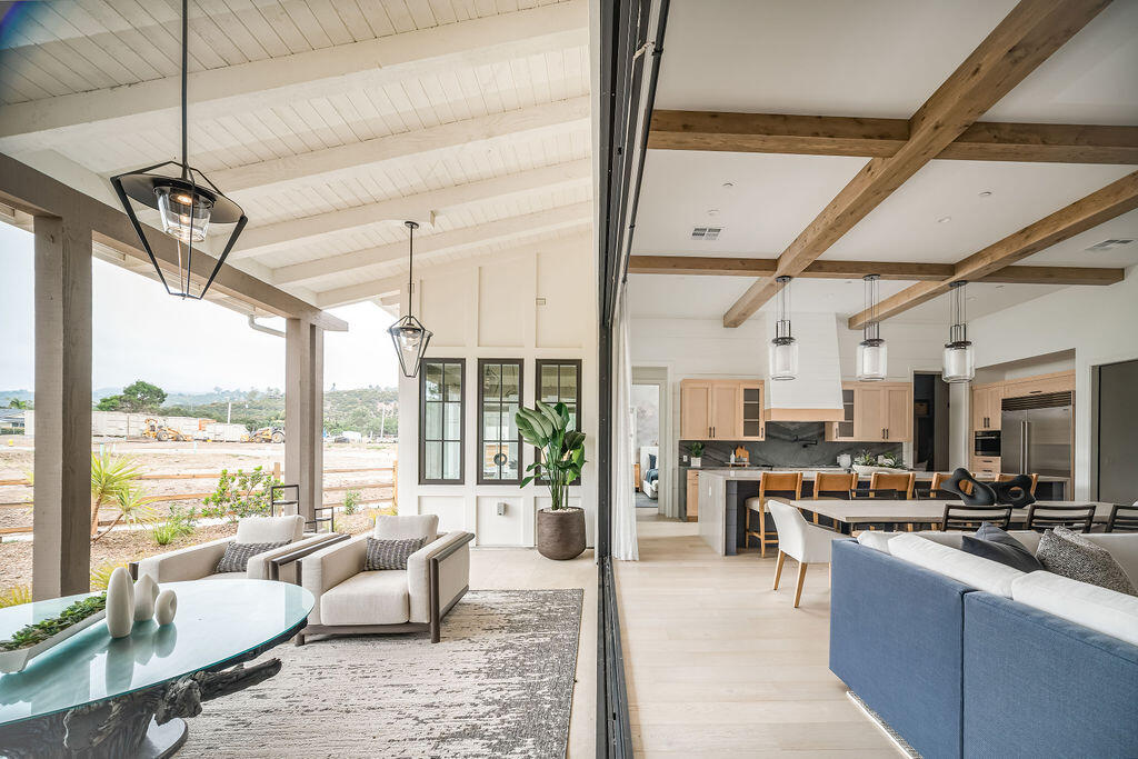 Santa Barbara, California 93013, United States, 3 Bedrooms Bedrooms, ,4 BathroomsBathrooms,Residential,Active,139393