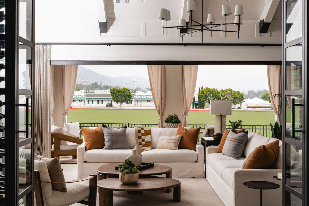 Santa Barbara, California 93013, United States, 3 Bedrooms Bedrooms, ,4 BathroomsBathrooms,Residential,Active,139393