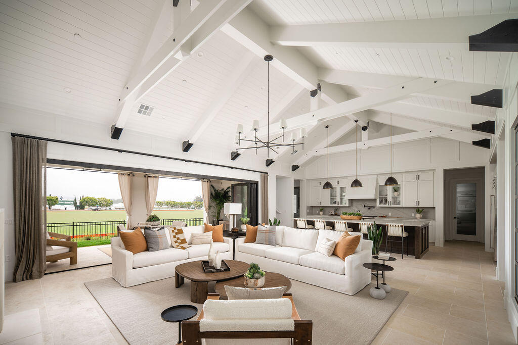 Santa Barbara, California 93013, United States, 3 Bedrooms Bedrooms, ,4 BathroomsBathrooms,Residential,Active,139393