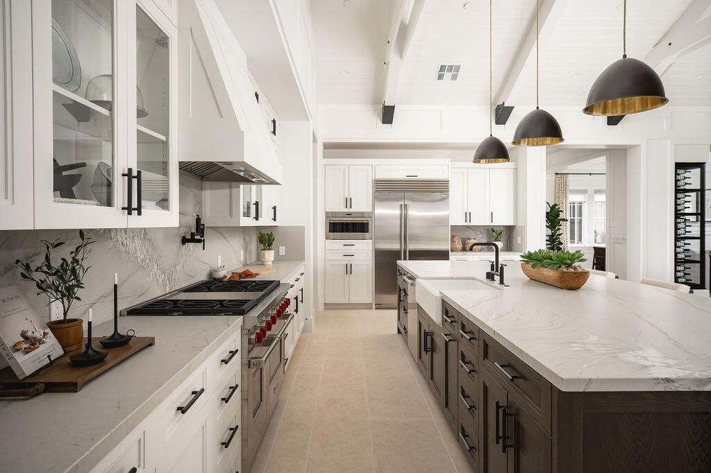 Santa Barbara, California 93013, United States, 3 Bedrooms Bedrooms, ,4 BathroomsBathrooms,Residential,Active,139393