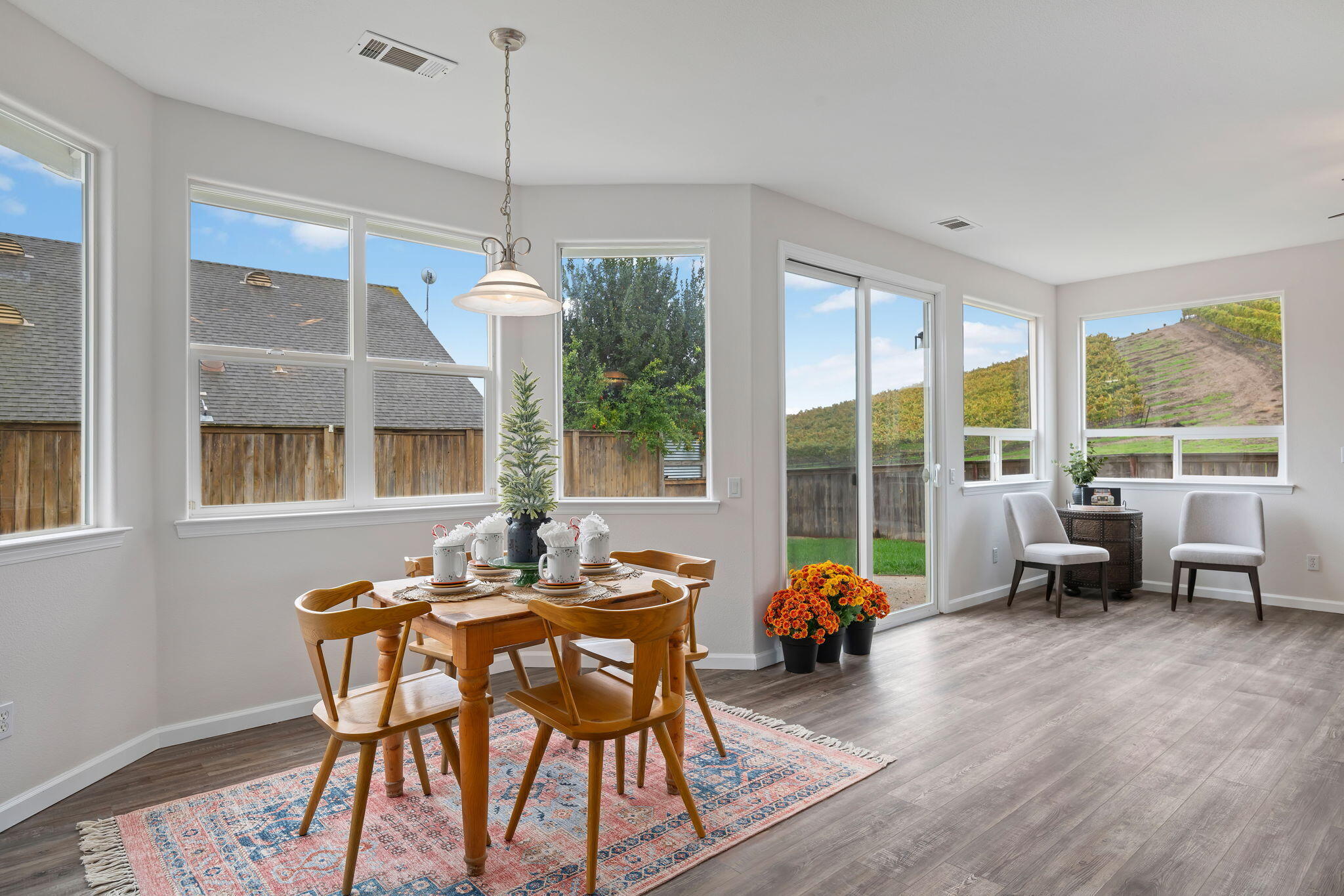 Los Alamos, California 93440, United States, 4 Bedrooms Bedrooms, ,3 BathroomsBathrooms,Residential,Active,247303