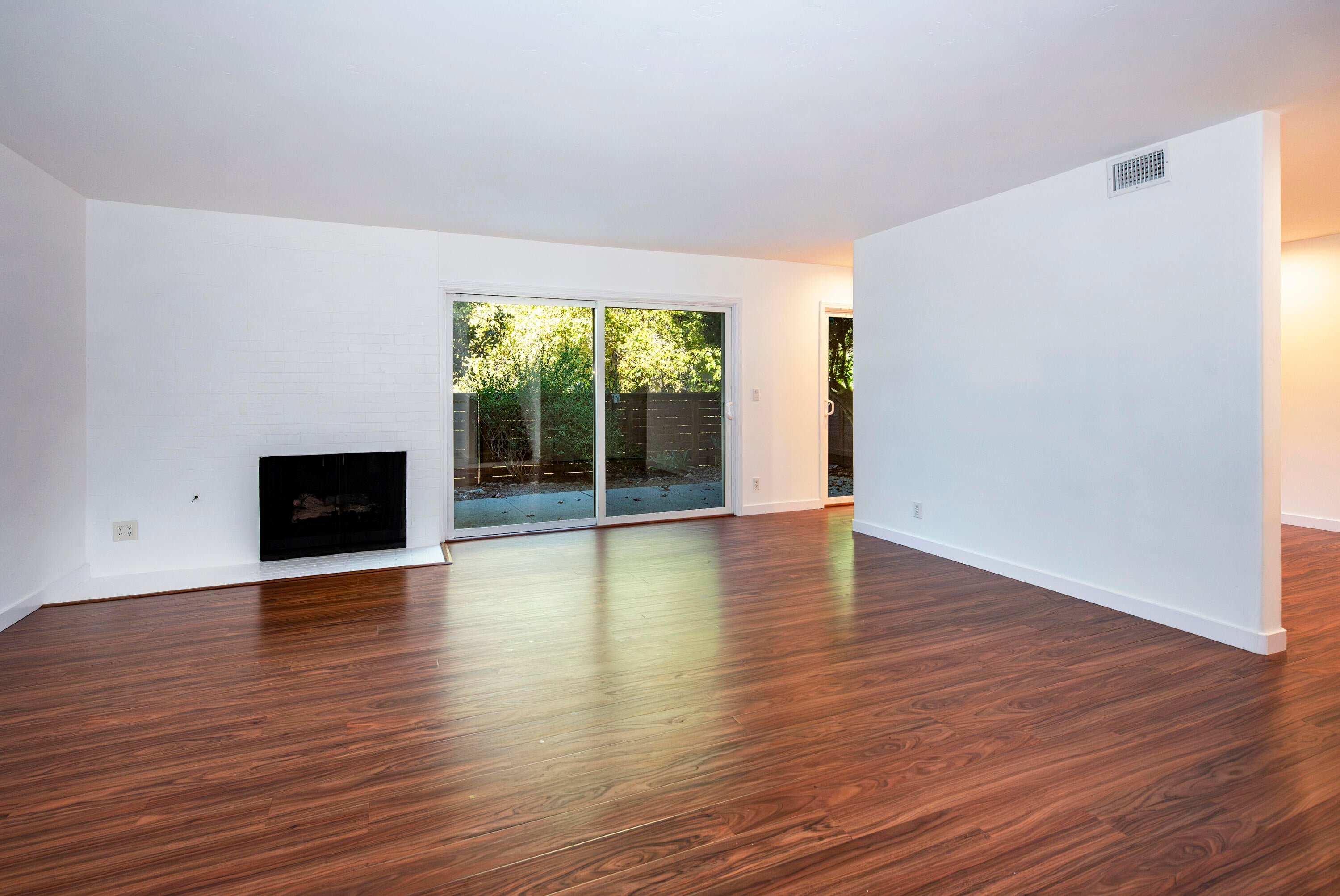 5085 Rhoads Avenue Apt C