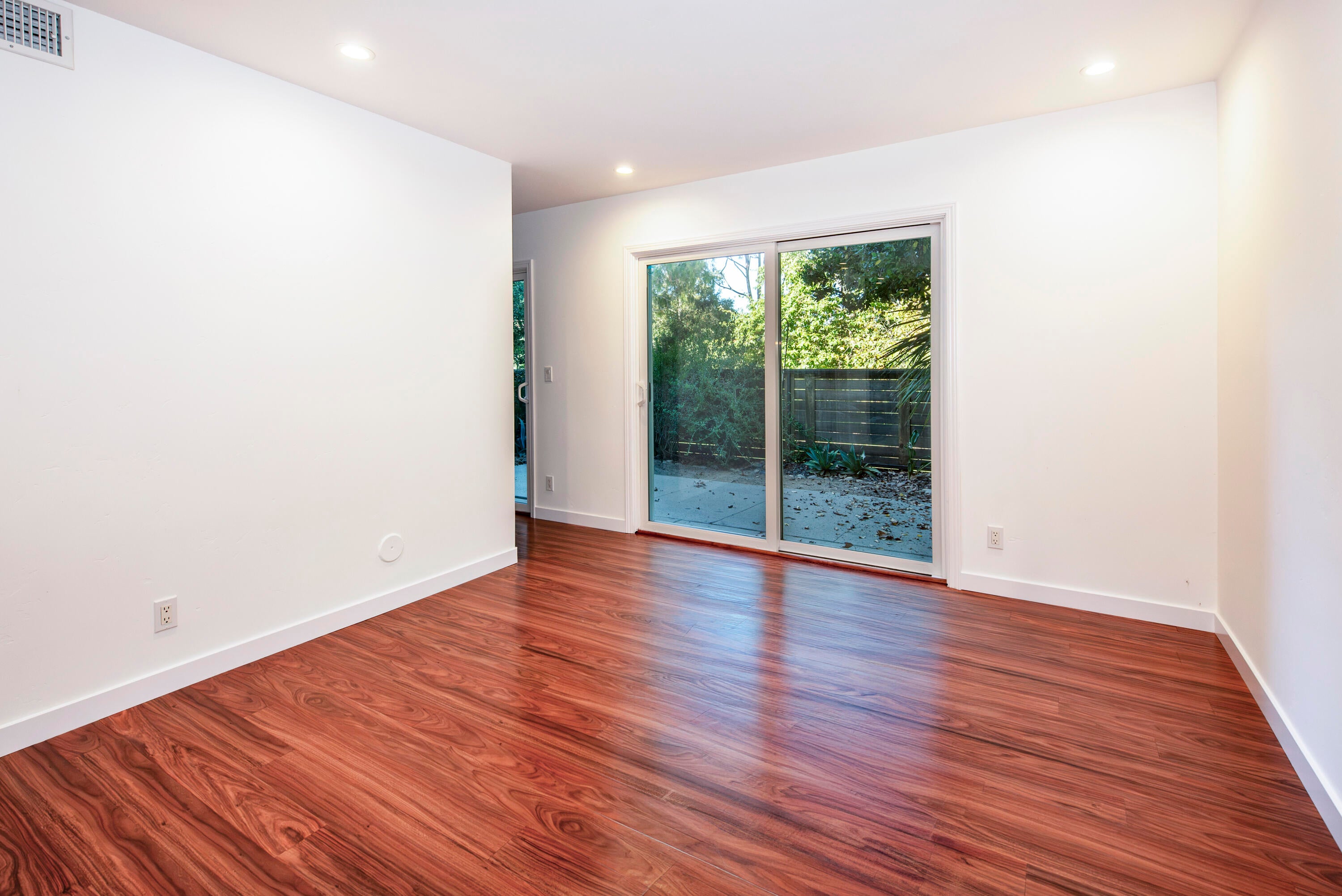 5085 Rhoads Avenue Apt C