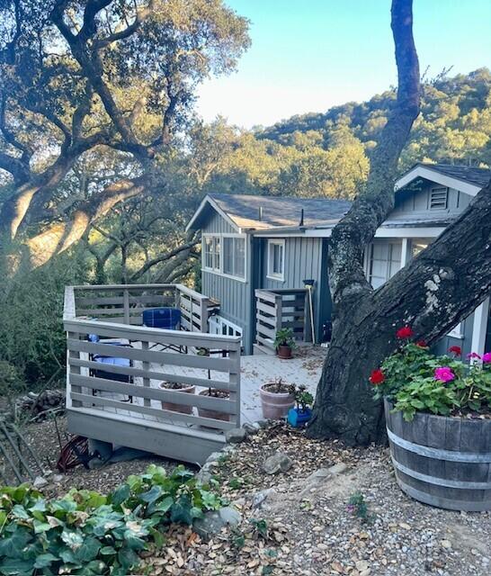 Santa Barbara, California 93105, United States, 2 Bedrooms Bedrooms, ,2 BathroomsBathrooms,Residential,Pending,111601