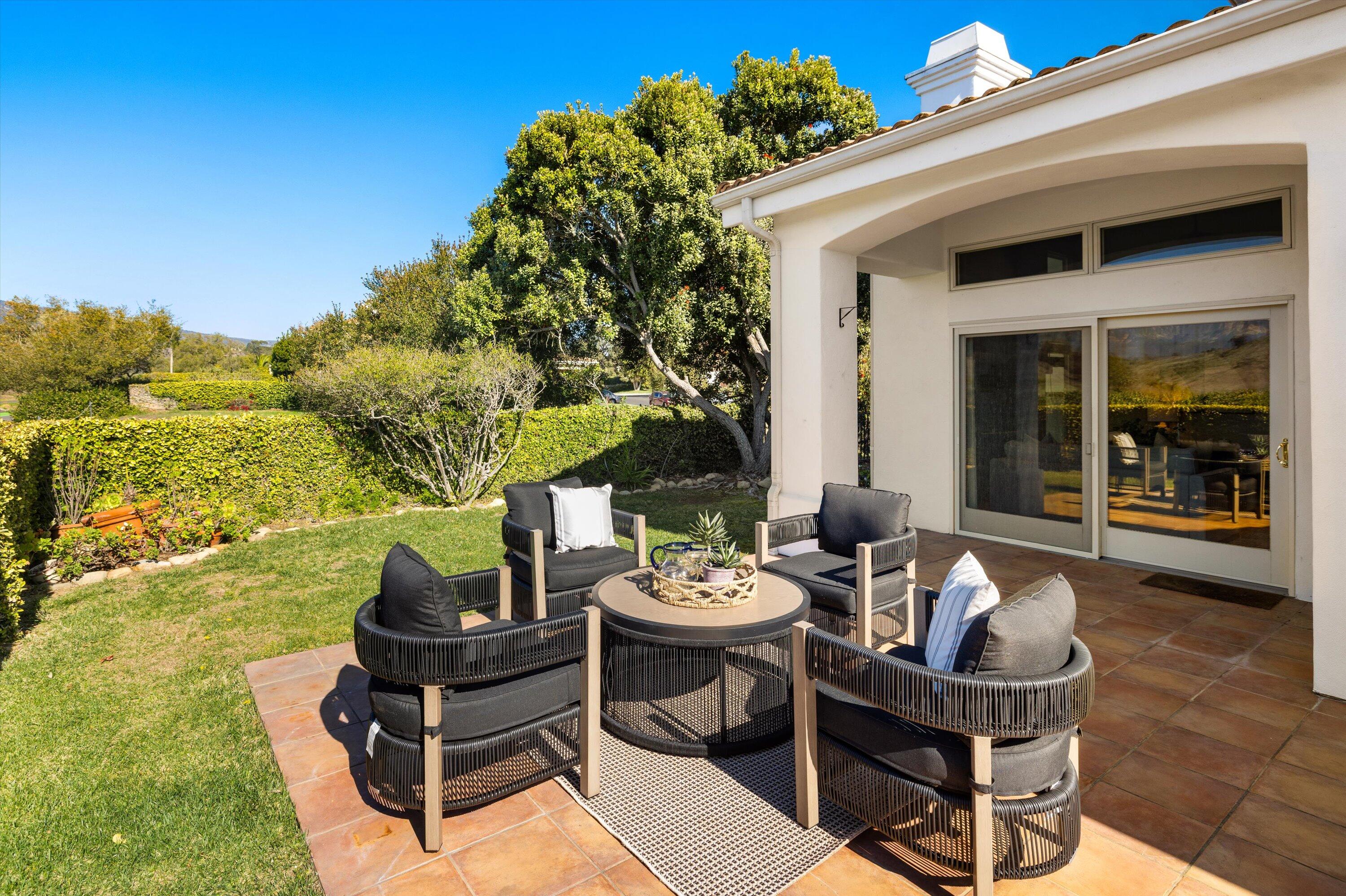 Goleta, California 93117, United States, 4 Bedrooms Bedrooms, ,3 BathroomsBathrooms,Residential,Pending,81965