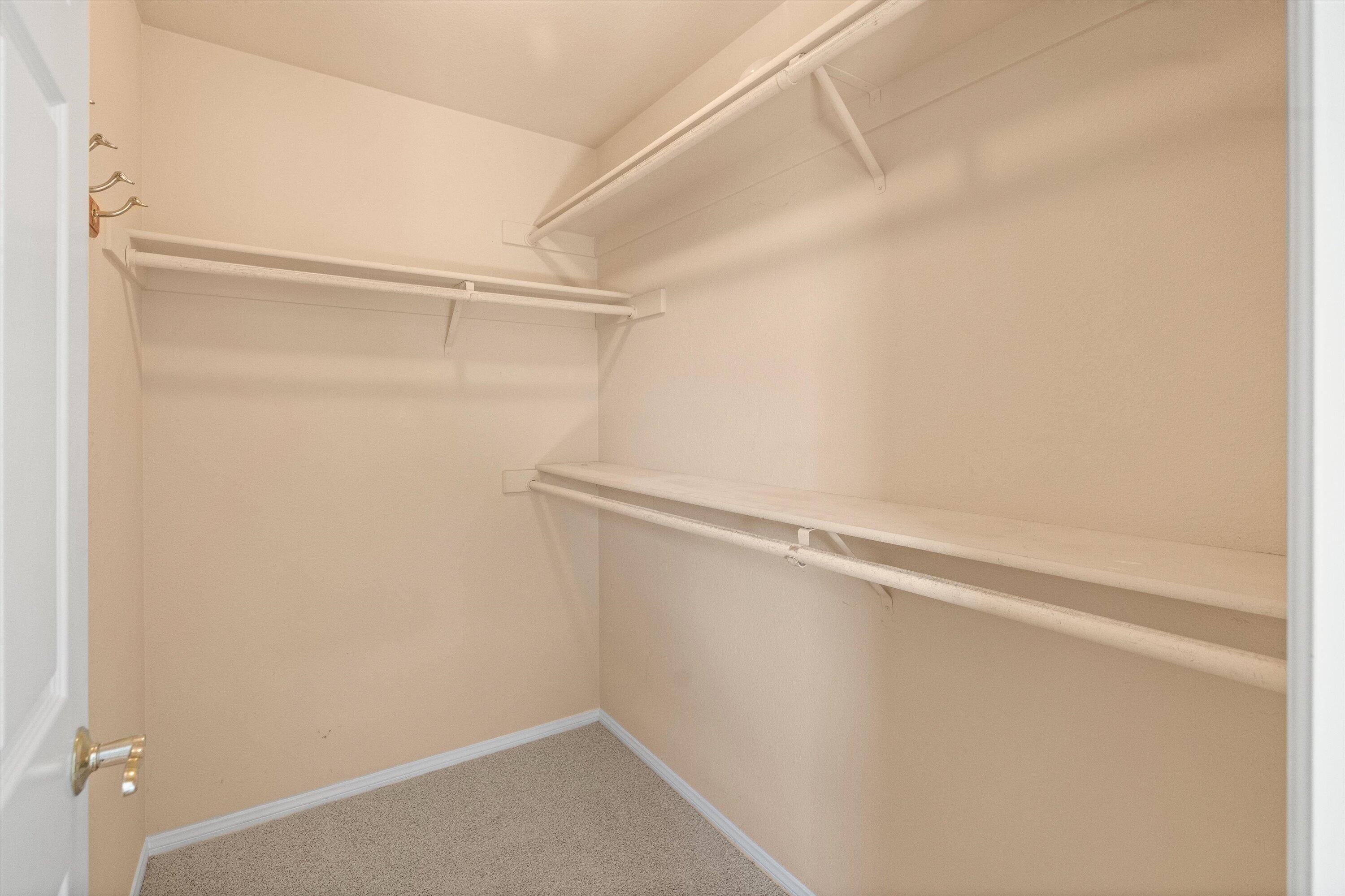 Goleta, California 93117, United States, 4 Bedrooms Bedrooms, ,3 BathroomsBathrooms,Residential,Pending,81965