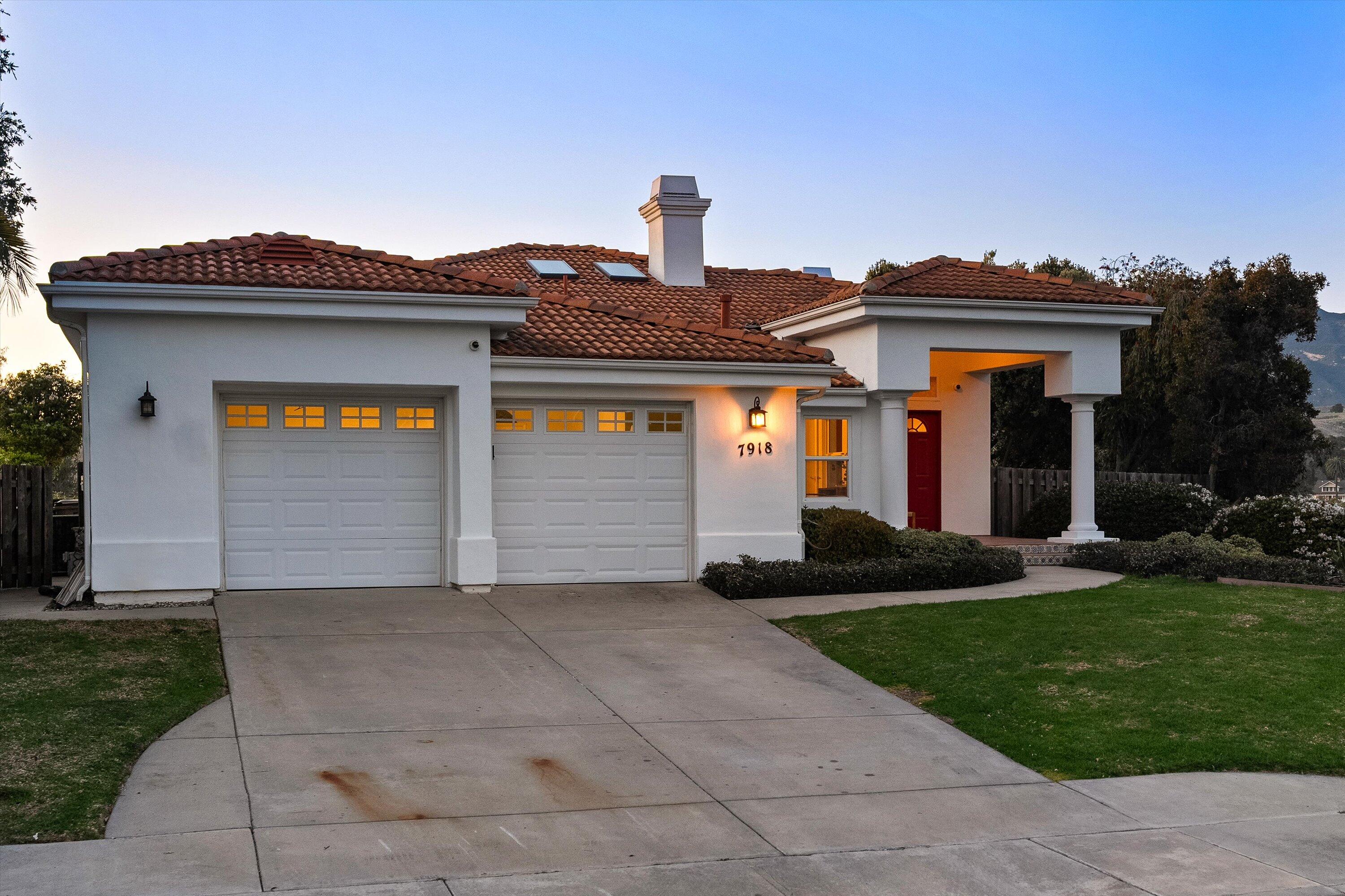 Goleta, California 93117, United States, 4 Bedrooms Bedrooms, ,3 BathroomsBathrooms,Residential,Pending,81965