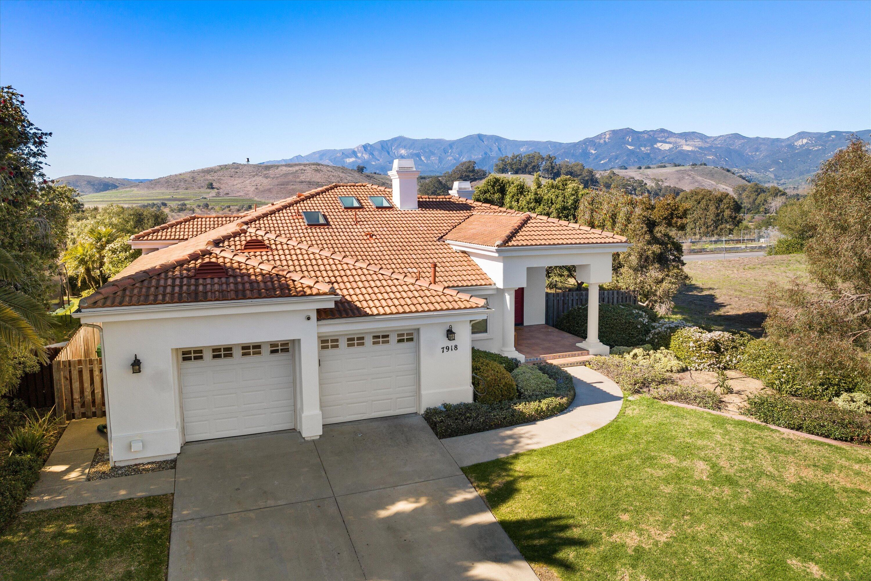 Goleta, California 93117, United States, 4 Bedrooms Bedrooms, ,3 BathroomsBathrooms,Residential,Pending,81965