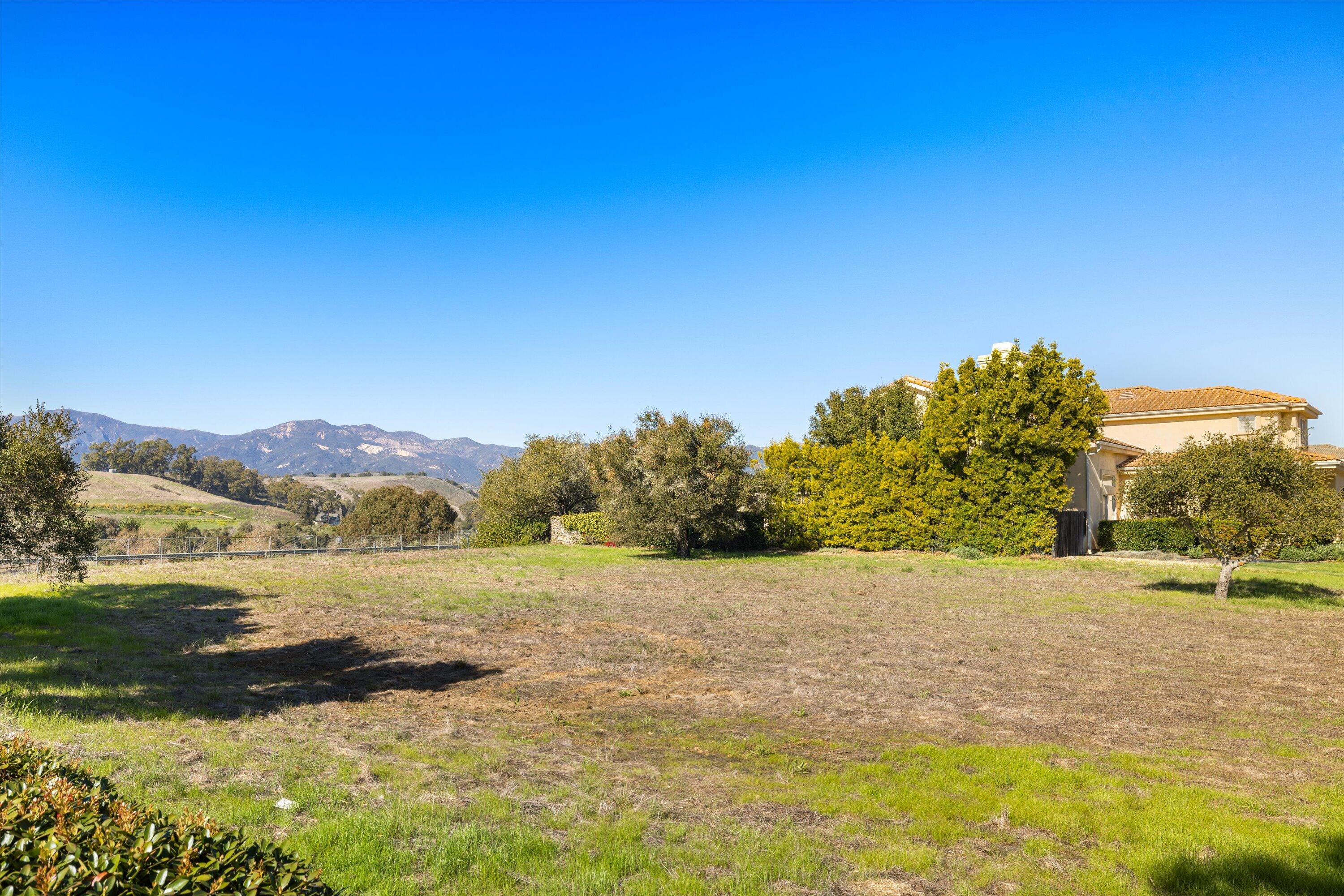 Goleta, California 93117, United States, 4 Bedrooms Bedrooms, ,3 BathroomsBathrooms,Residential,Pending,81965