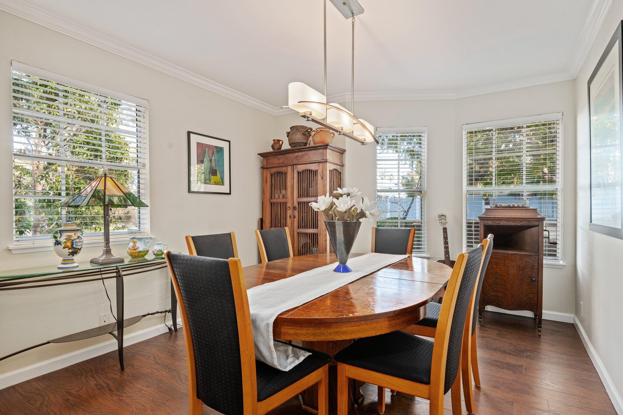 Santa Barbara, California 93117, United States, 3 Bedrooms Bedrooms, ,2 BathroomsBathrooms,Residential,Pending,105419