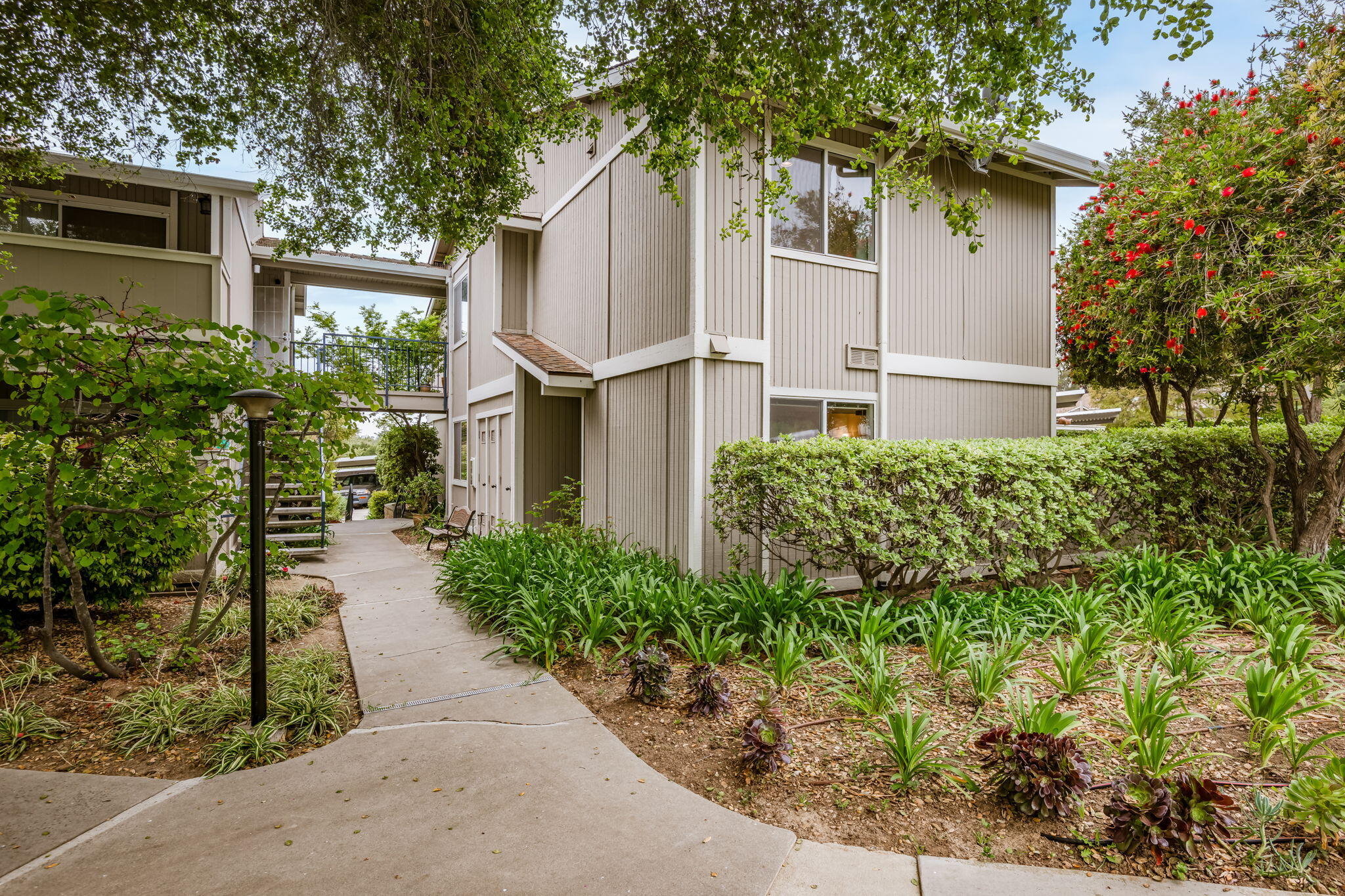 Santa Barbara, California 93110, United States, 2 Bedrooms Bedrooms, ,2 BathroomsBathrooms,Residential,Pending,114488