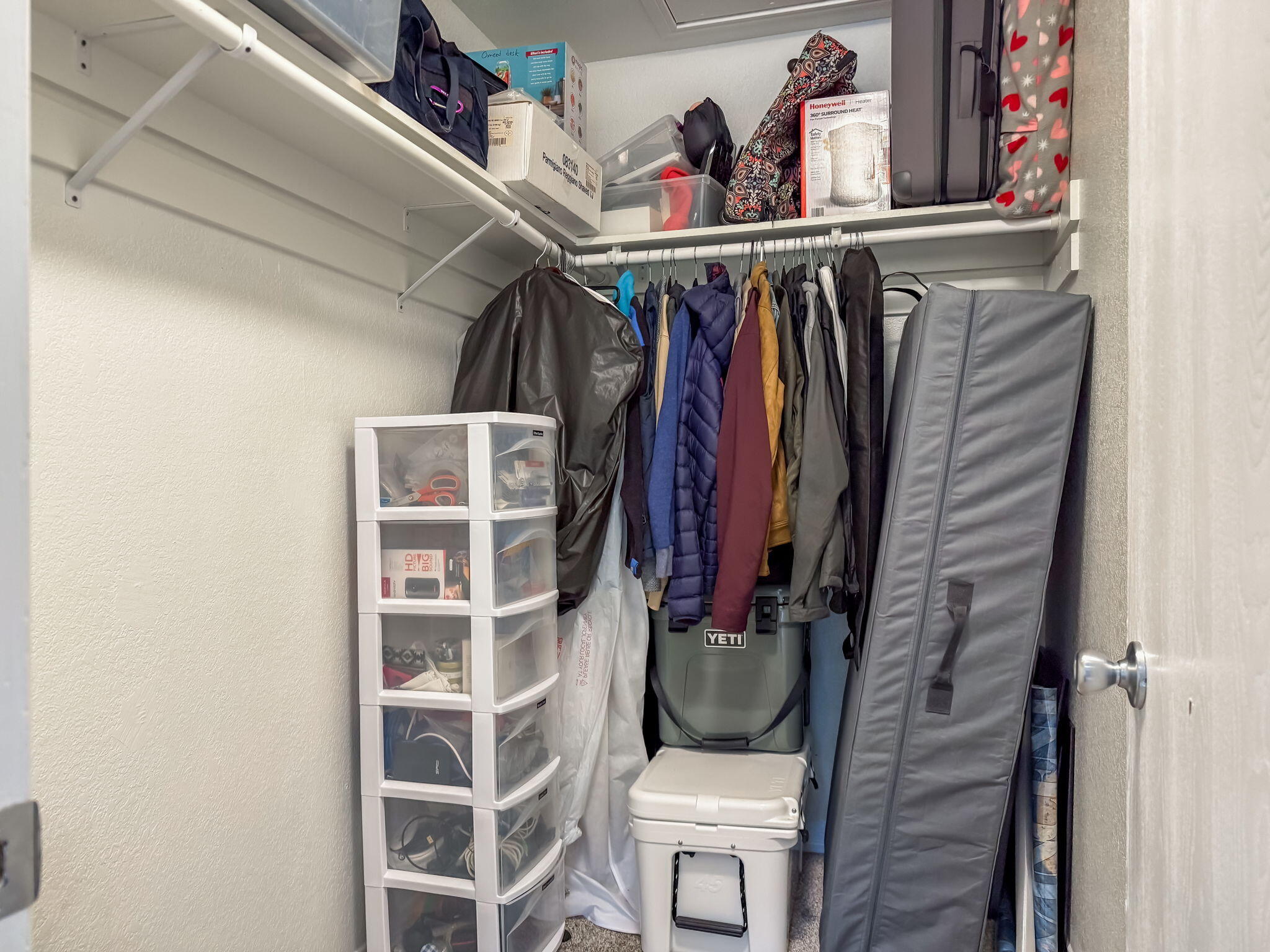 Santa Barbara, California 93110, United States, 2 Bedrooms Bedrooms, ,2 BathroomsBathrooms,Residential,Pending,114488