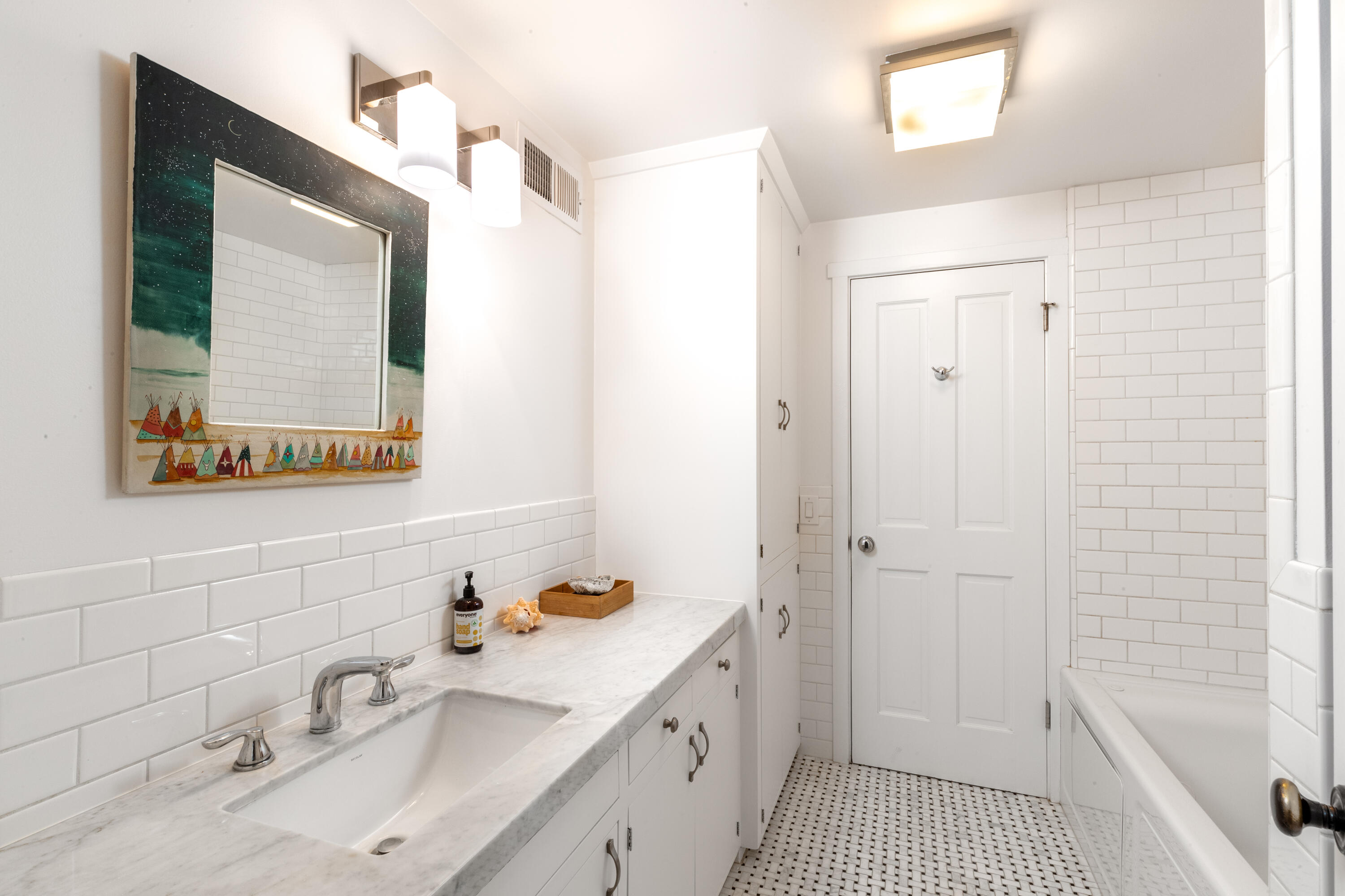 Santa Ynez, California 93460, United States, 4 Bedrooms Bedrooms, ,3 BathroomsBathrooms,Residential,Active,91314