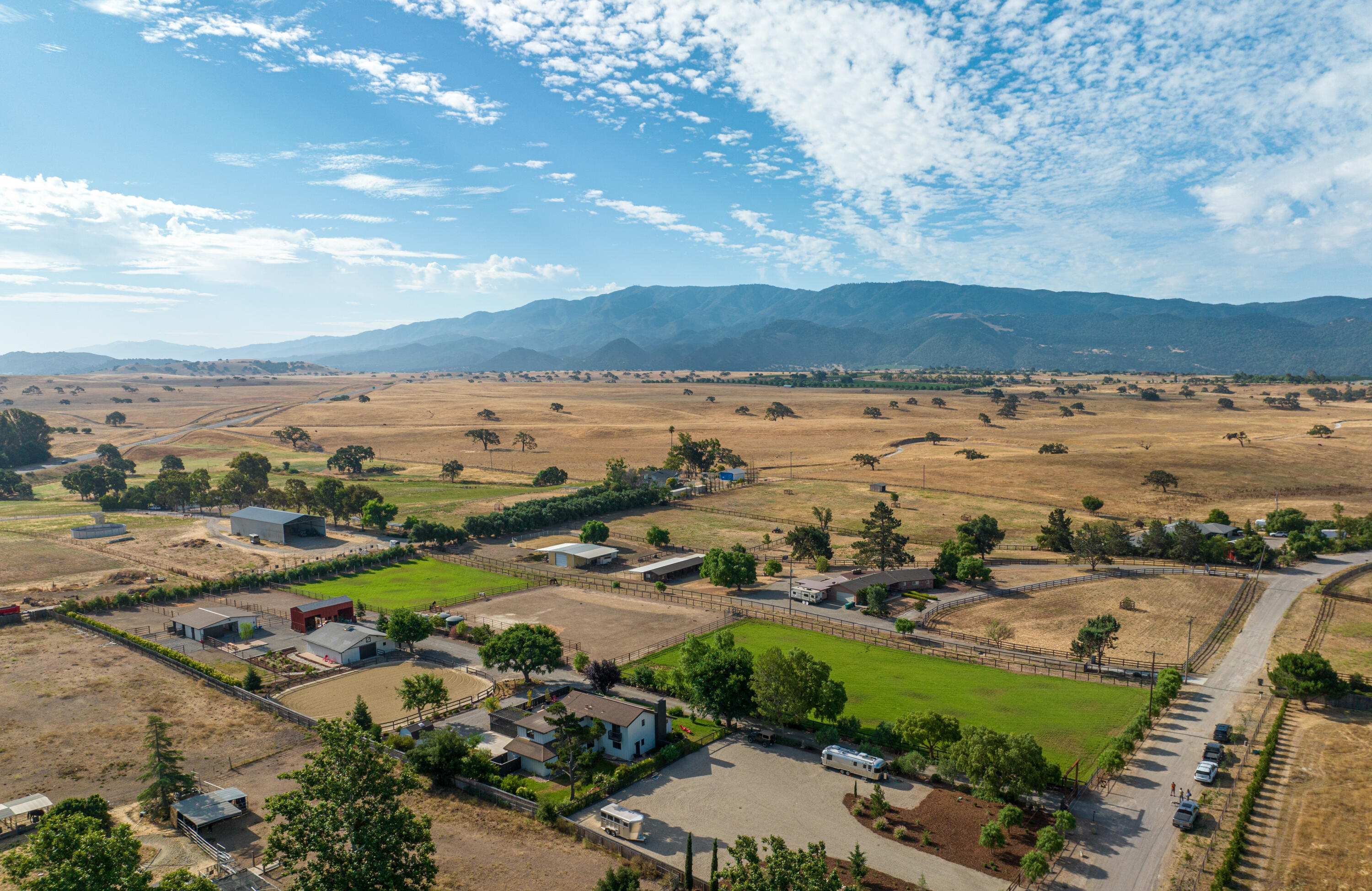 Santa Ynez, California 93460, United States, 4 Bedrooms Bedrooms, ,3 BathroomsBathrooms,Residential,Active,91314