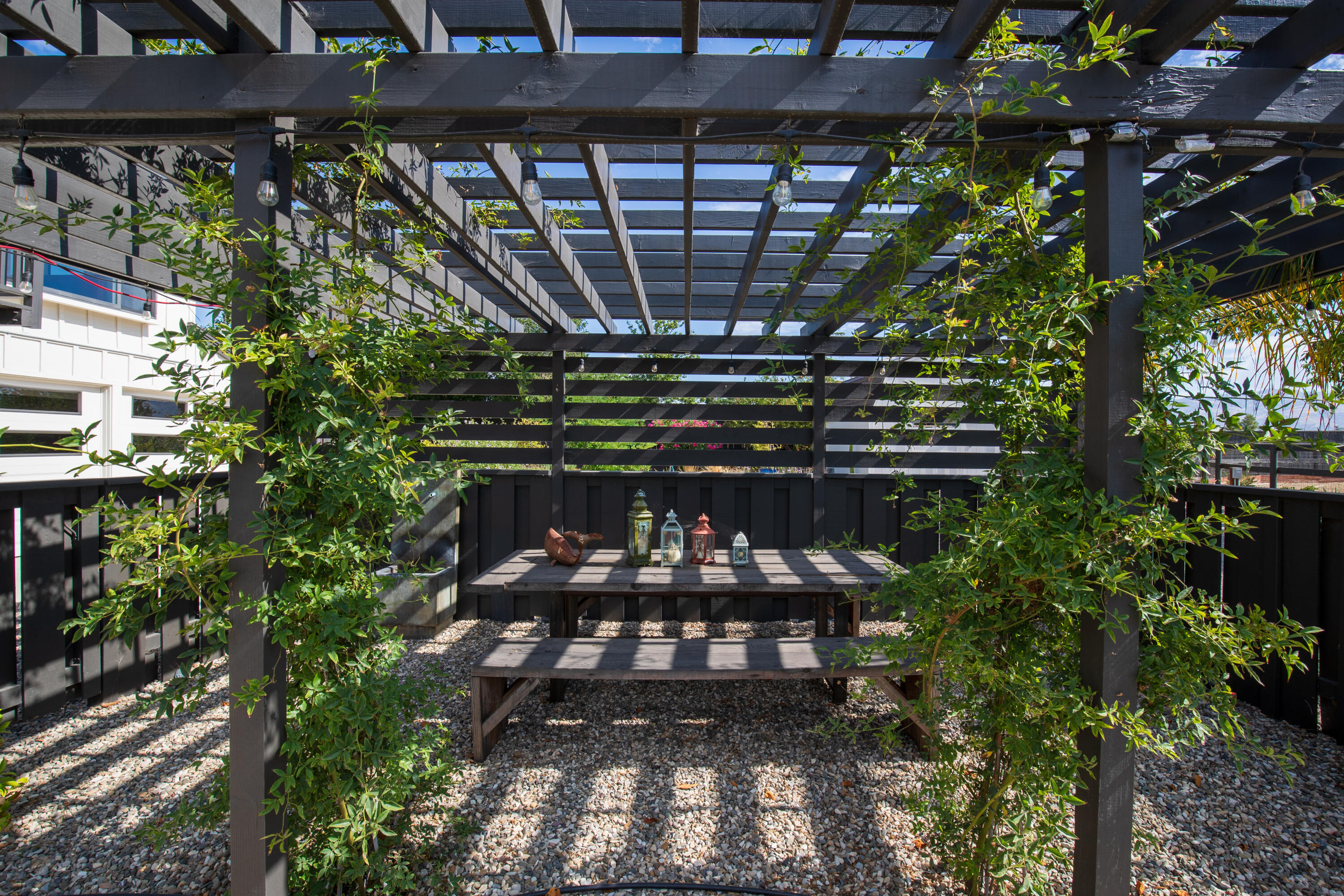 Santa Ynez, California 93460, United States, 4 Bedrooms Bedrooms, ,3 BathroomsBathrooms,Residential,Active,91314