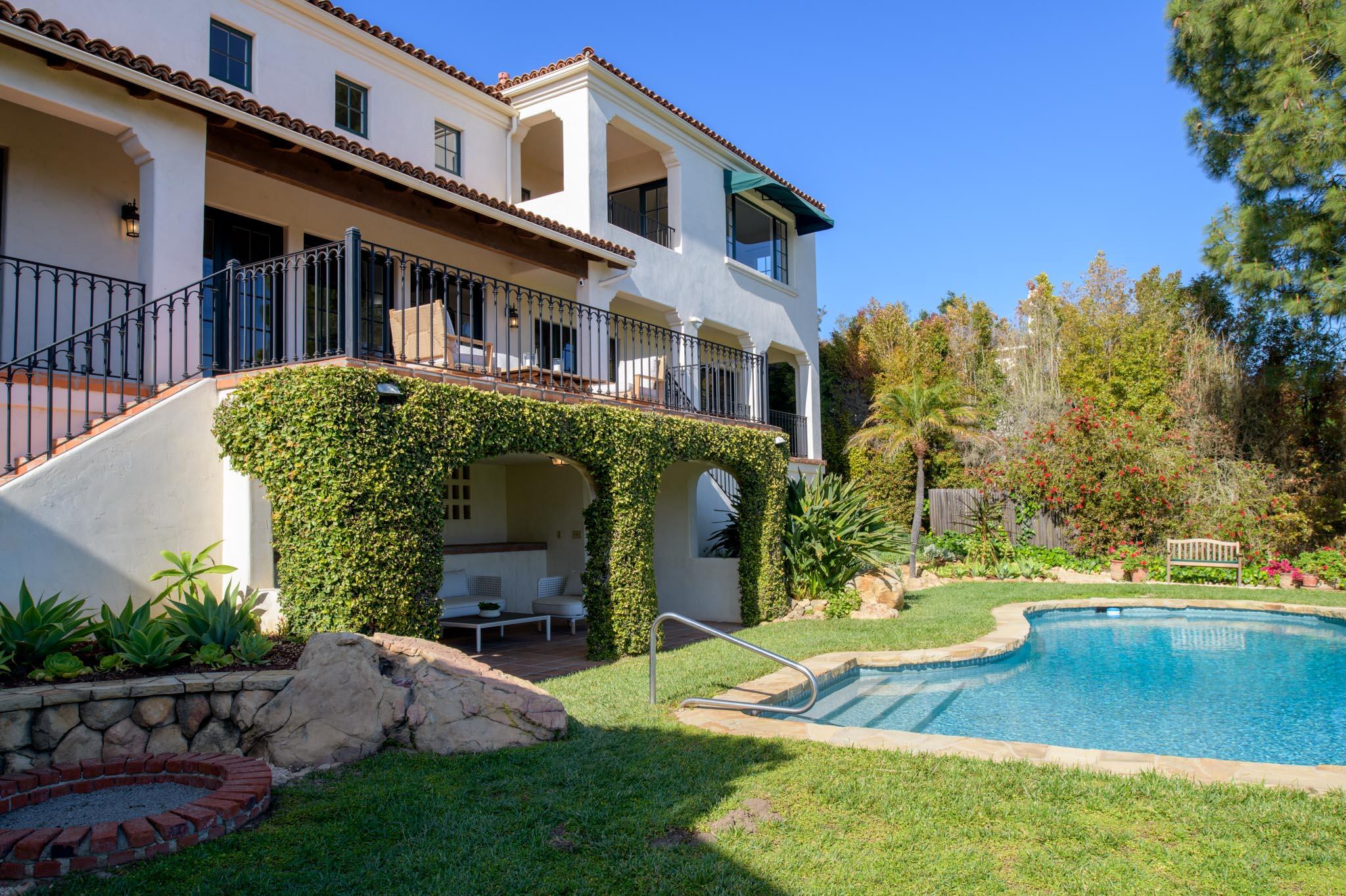 Santa Barbara, California 93103, United States, 4 Bedrooms Bedrooms, ,5 BathroomsBathrooms,Residential,Pending,132889