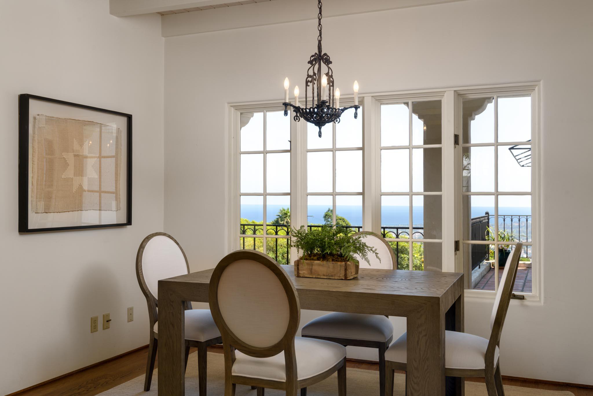 Santa Barbara, California 93103, United States, 4 Bedrooms Bedrooms, ,5 BathroomsBathrooms,Residential,Pending,132889