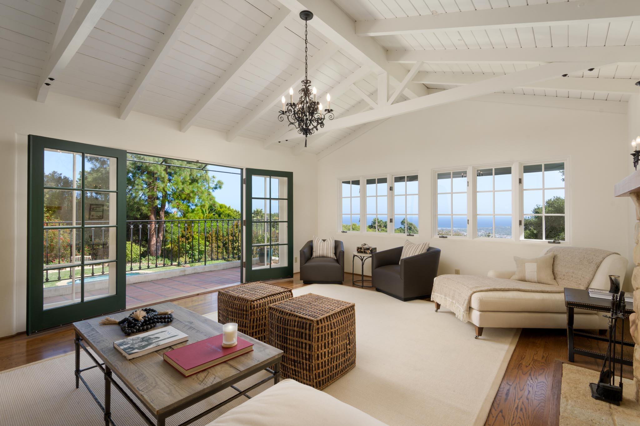 Santa Barbara, California 93103, United States, 4 Bedrooms Bedrooms, ,5 BathroomsBathrooms,Residential,Pending,132889