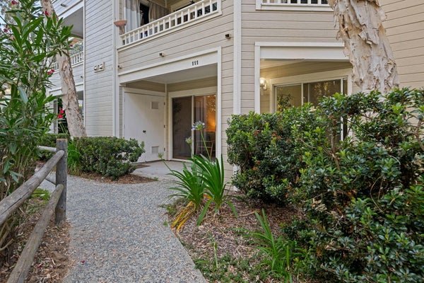 7620 HOLLISTER AVE UNIT 111, GOLETA, CA 93117 - Image de6a243ca54d74fa0f32066f2b7b3a4d/3205228811