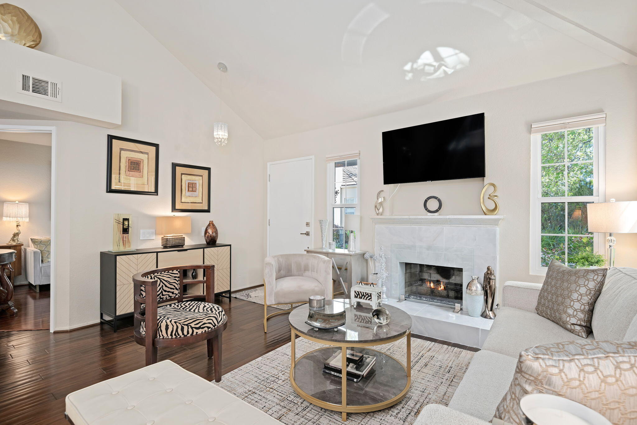 Santa Barbara, California 93105, United States, 3 Bedrooms Bedrooms, ,2 BathroomsBathrooms,Residential,Active,111760