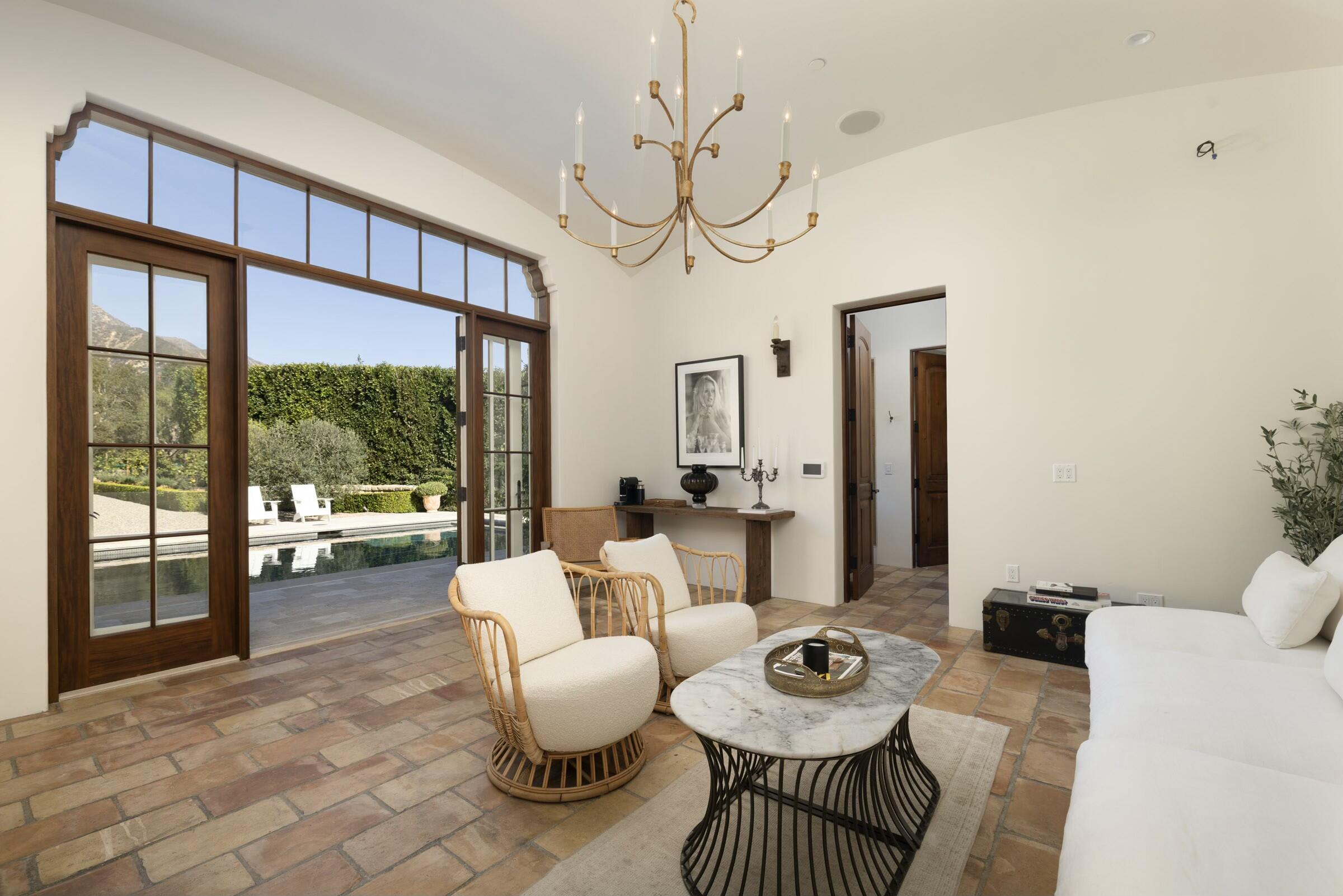 Montecito, California 93108, United States, 4 Bedrooms Bedrooms, ,6 BathroomsBathrooms,Residential,Active,102322