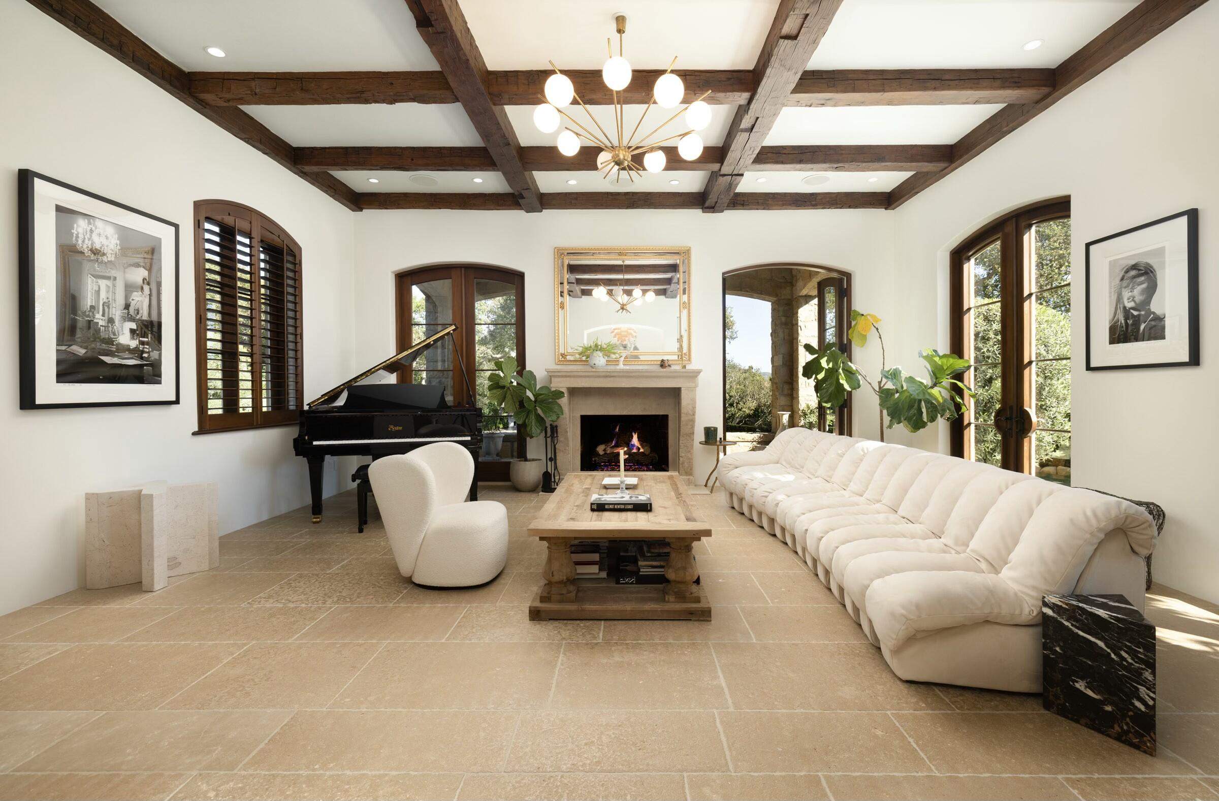 Montecito, California 93108, United States, 4 Bedrooms Bedrooms, ,6 BathroomsBathrooms,Residential,Active,102322