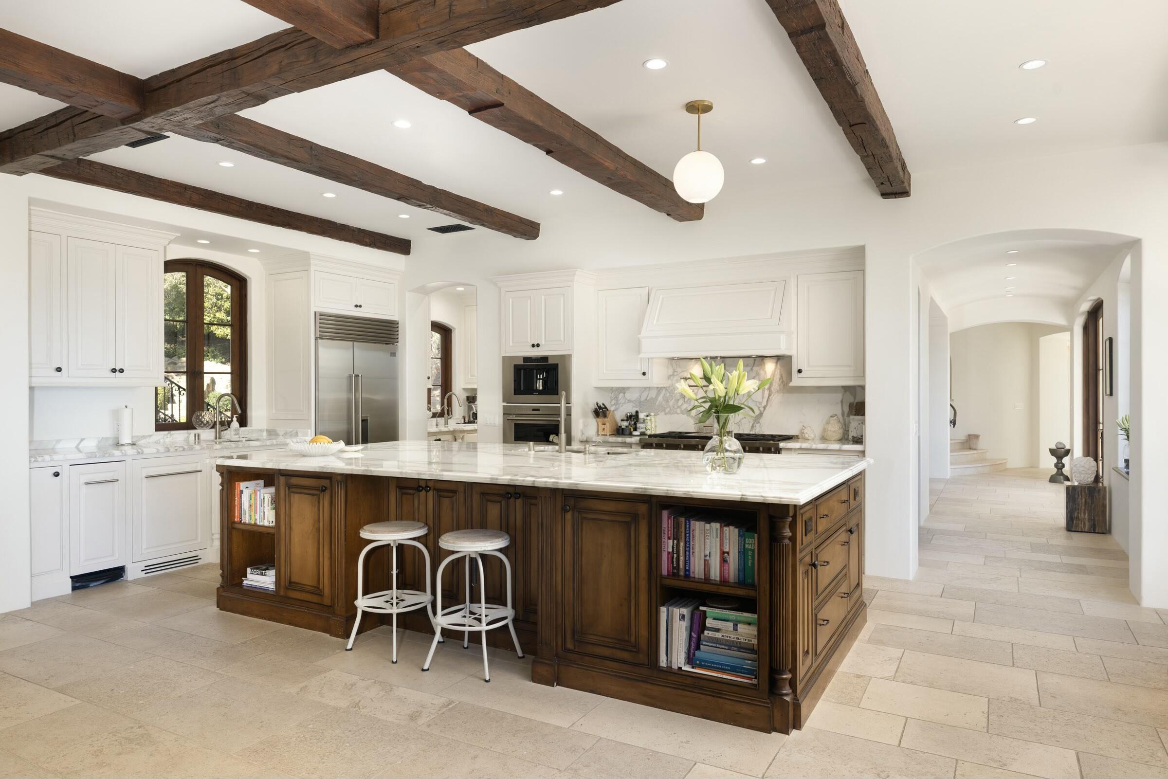 Montecito, California 93108, United States, 4 Bedrooms Bedrooms, ,6 BathroomsBathrooms,Residential,Active,102322