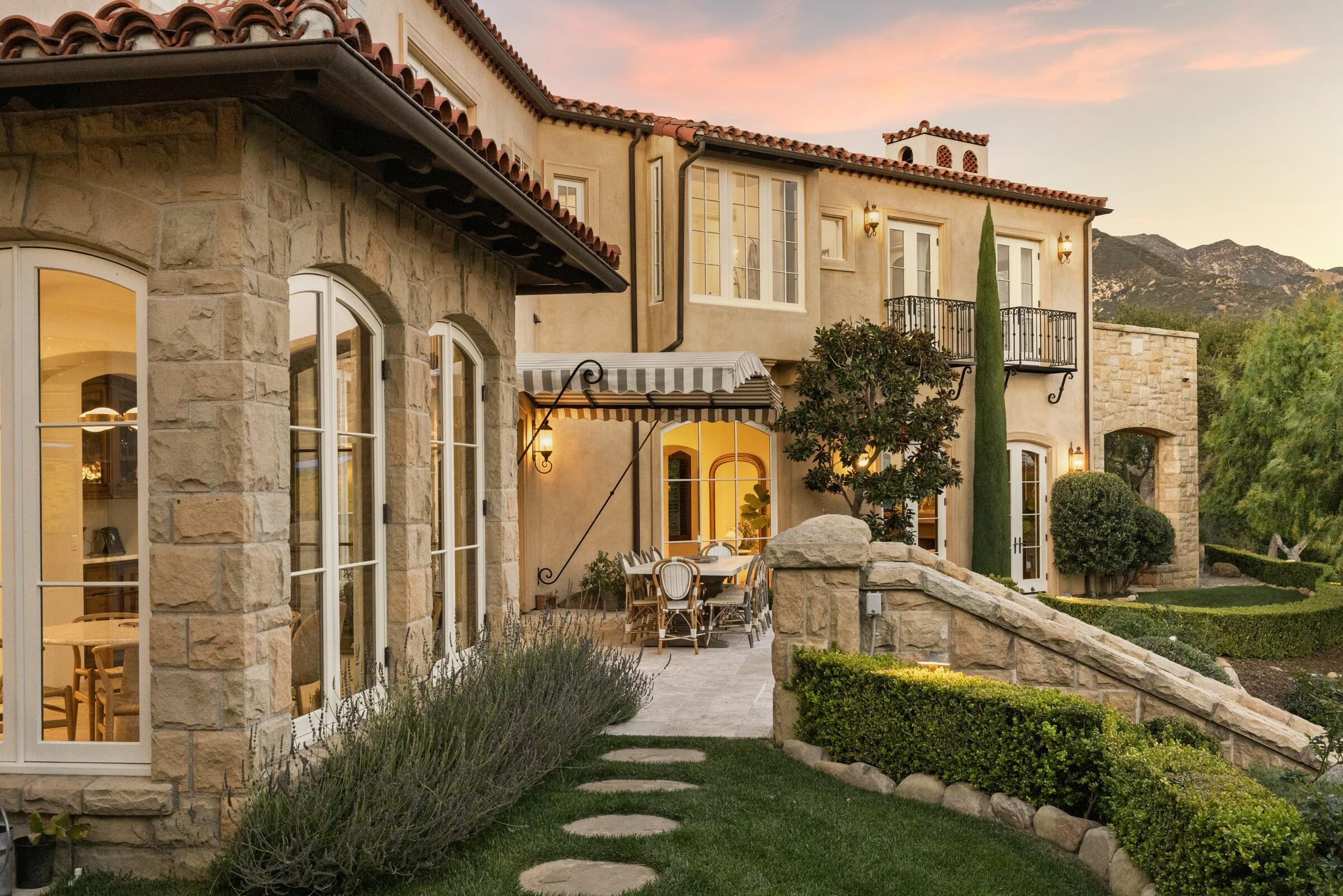 Montecito, California 93108, United States, 4 Bedrooms Bedrooms, ,6 BathroomsBathrooms,Residential,Active,102322