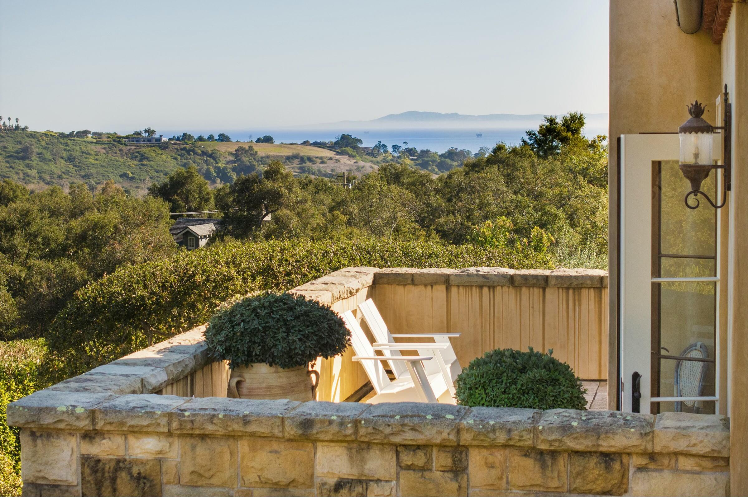 Montecito, California 93108, United States, 4 Bedrooms Bedrooms, ,6 BathroomsBathrooms,Residential,Active,102322