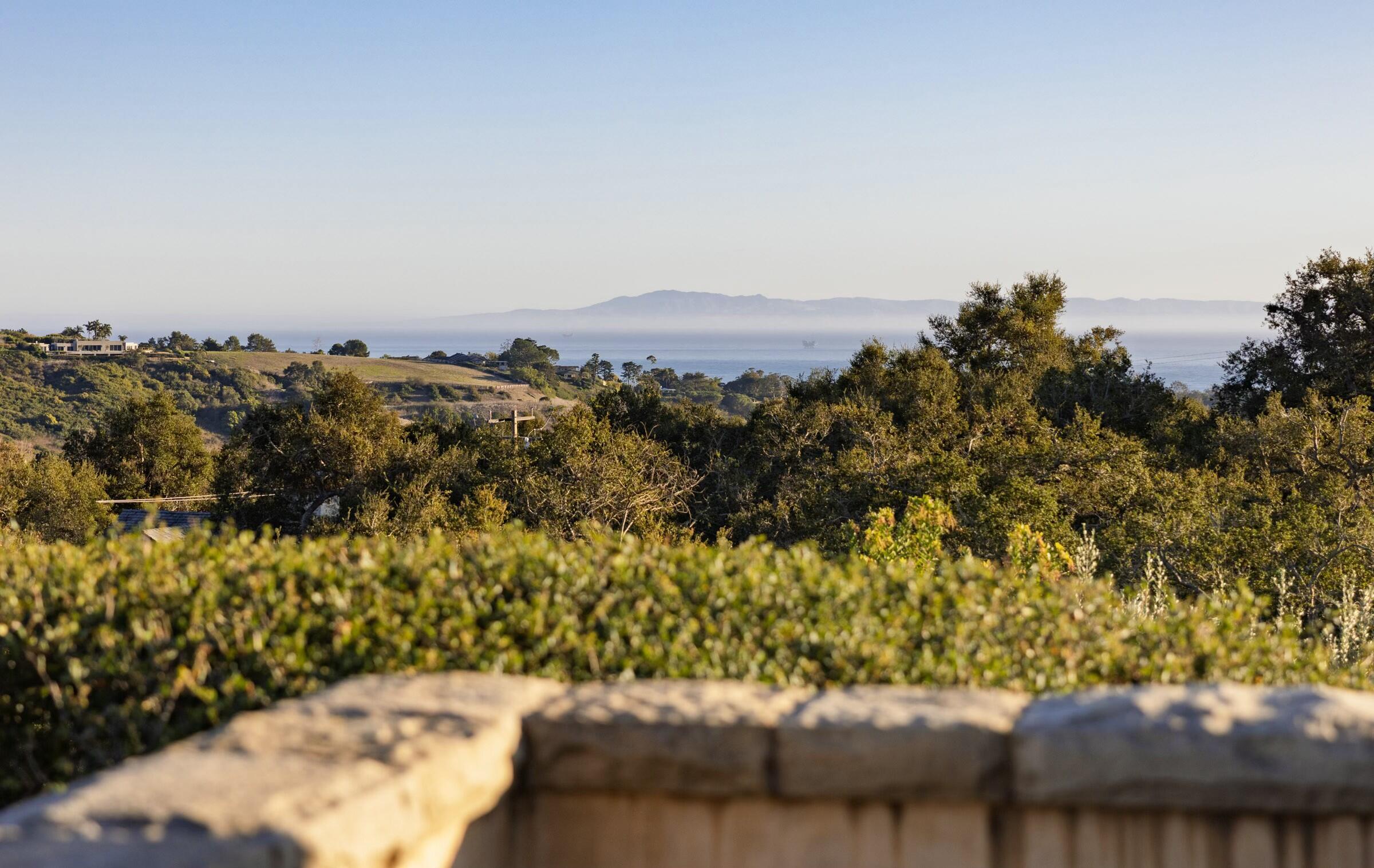 Montecito, California 93108, United States, 4 Bedrooms Bedrooms, ,6 BathroomsBathrooms,Residential,Active,102322